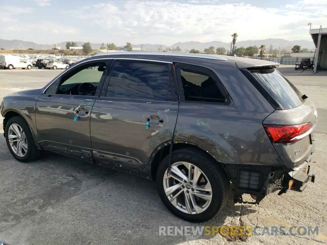 2 Photograph of a damaged car WA1AJAF74MD000183 AUDI Q7 2021