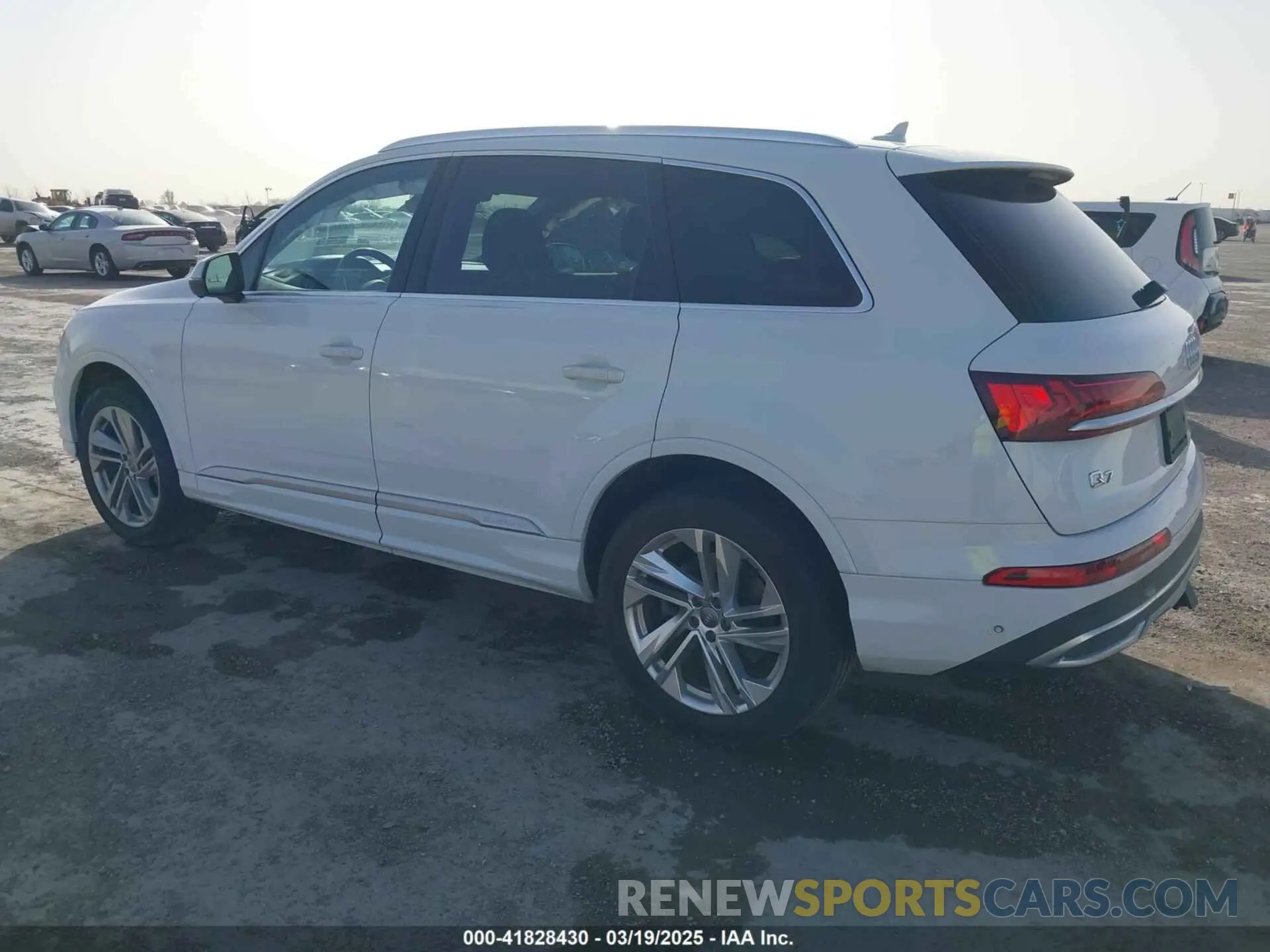 3 Photograph of a damaged car WA1AJAF78MD010196 AUDI Q7 2021