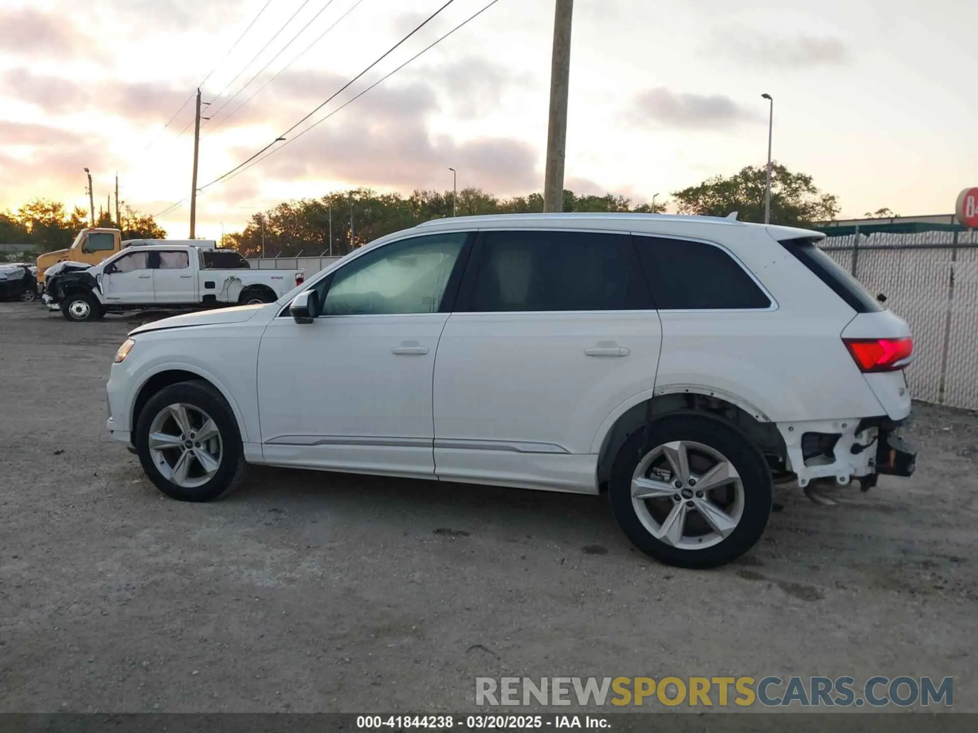 15 Фотография поврежденного автомобиля WA1AXAF72MD033536 AUDI Q7 2021