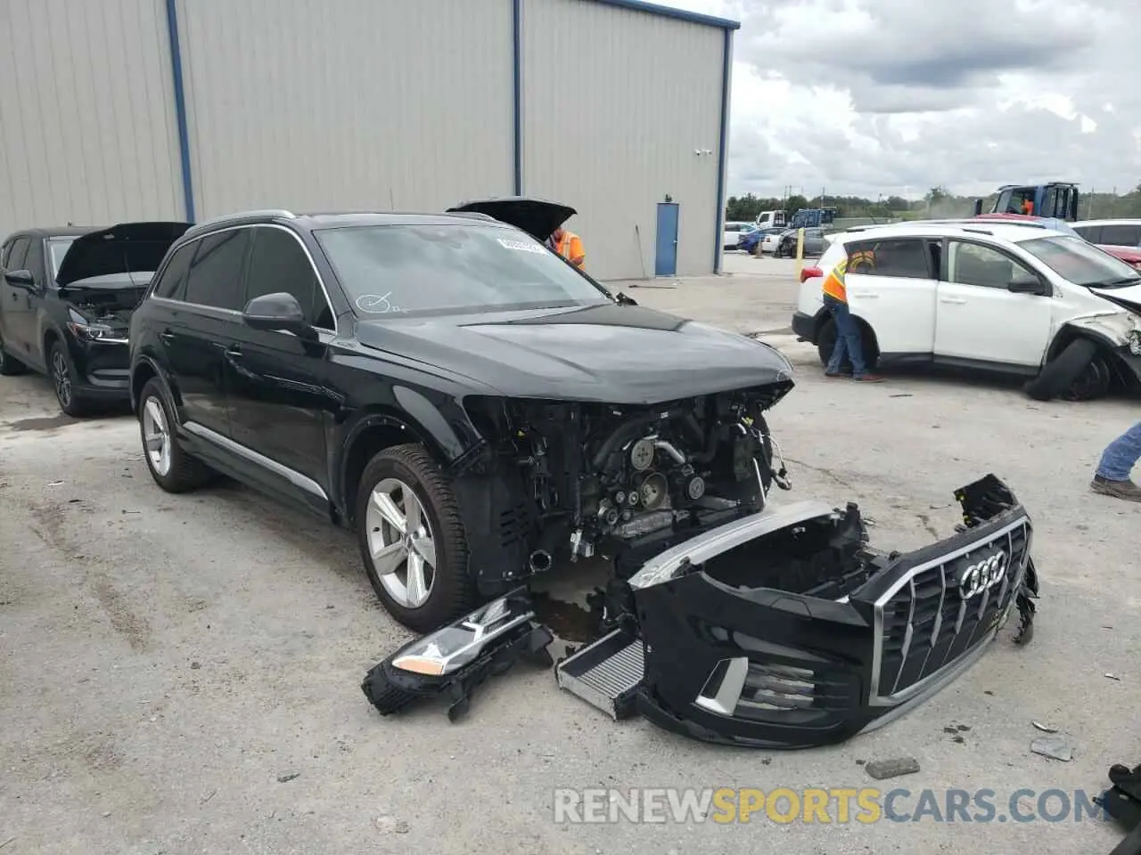 1 Фотография поврежденного автомобиля WA1AXAF73MD000299 AUDI Q7 2021