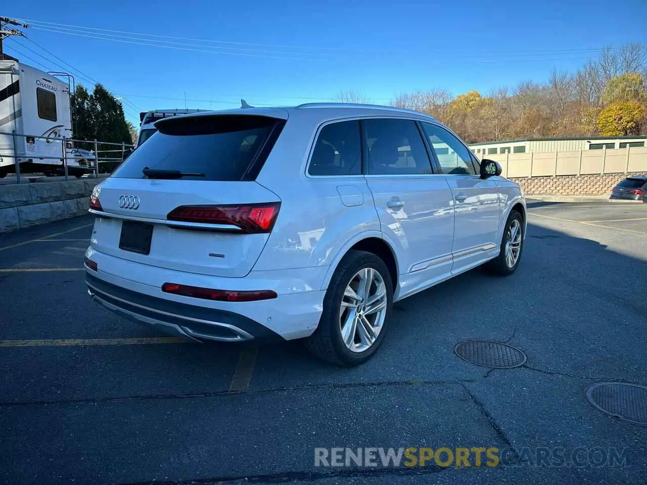 3 Photograph of a damaged car WA1LJAF71MD024000 AUDI Q7 2021