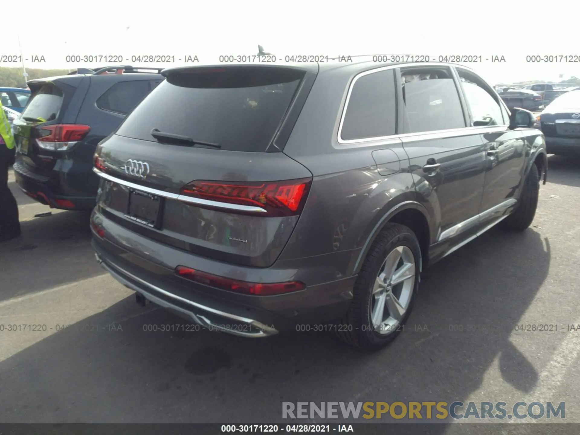4 Photograph of a damaged car WA1LJAF74MD011211 AUDI Q7 2021