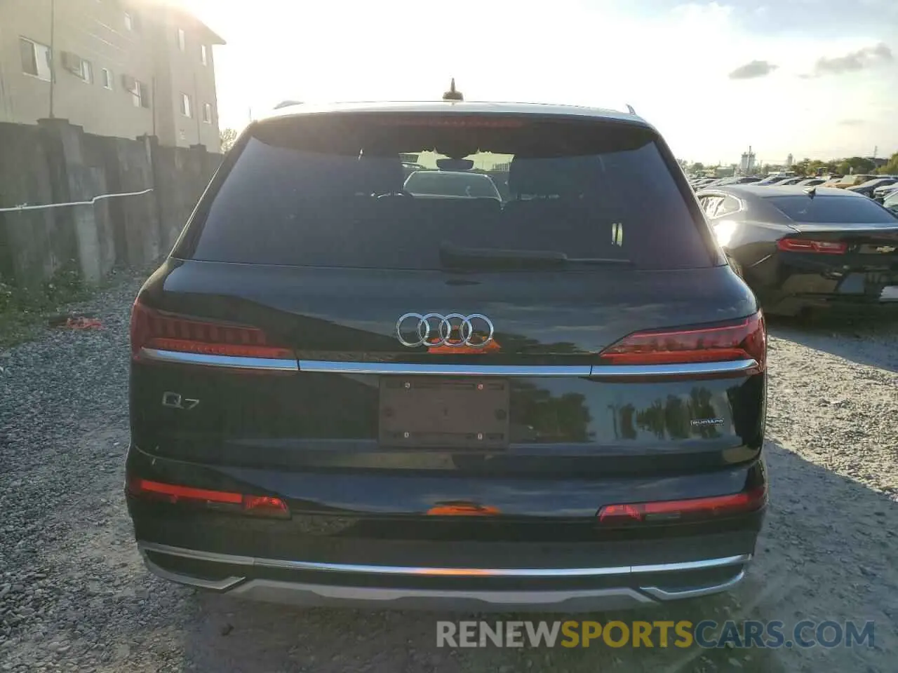 6 Photograph of a damaged car WA1LJAF77MD011946 AUDI Q7 2021