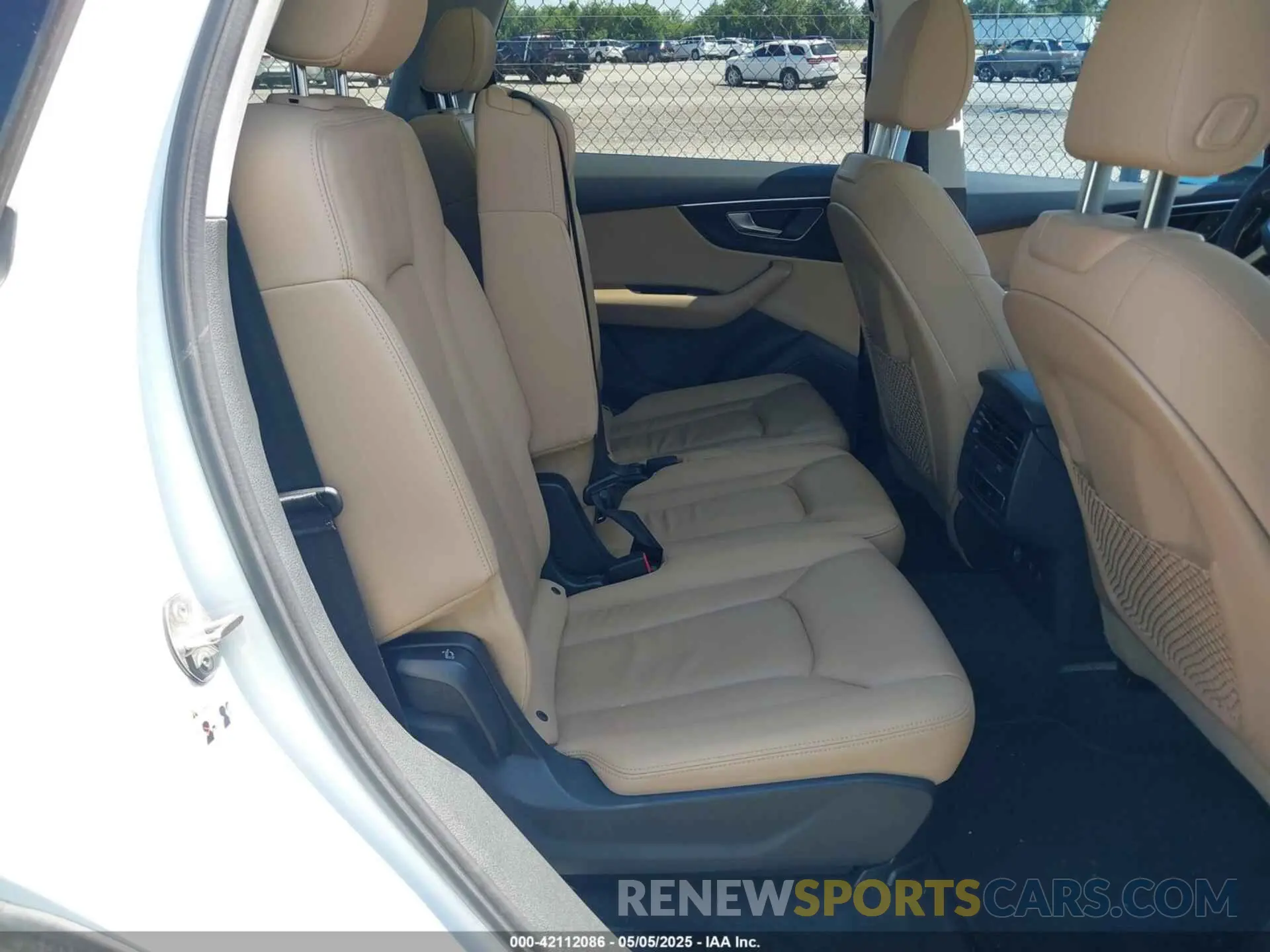 8 Фотография поврежденного автомобиля WA1LJAF78MD011440 AUDI Q7 2021