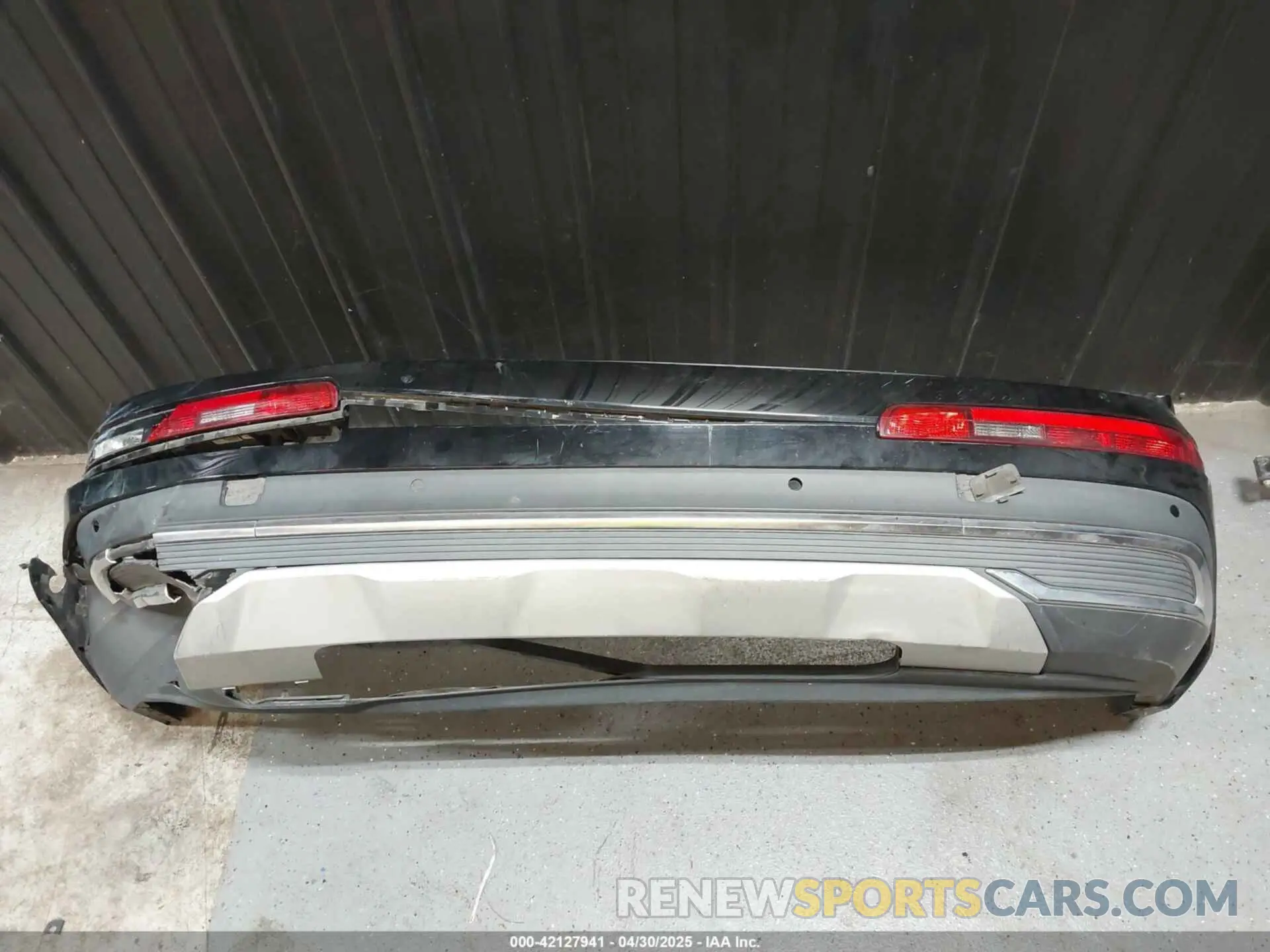 12 Фотография поврежденного автомобиля WA1LJAF7XMD029874 AUDI Q7 2021