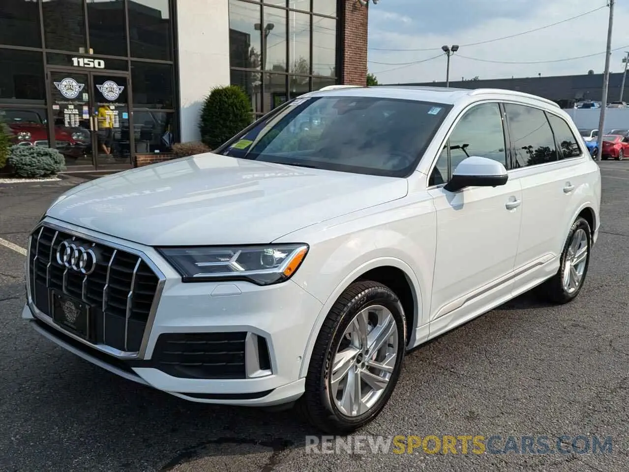 2 Photograph of a damaged car WA1LJAF7XMD041149 AUDI Q7 2021
