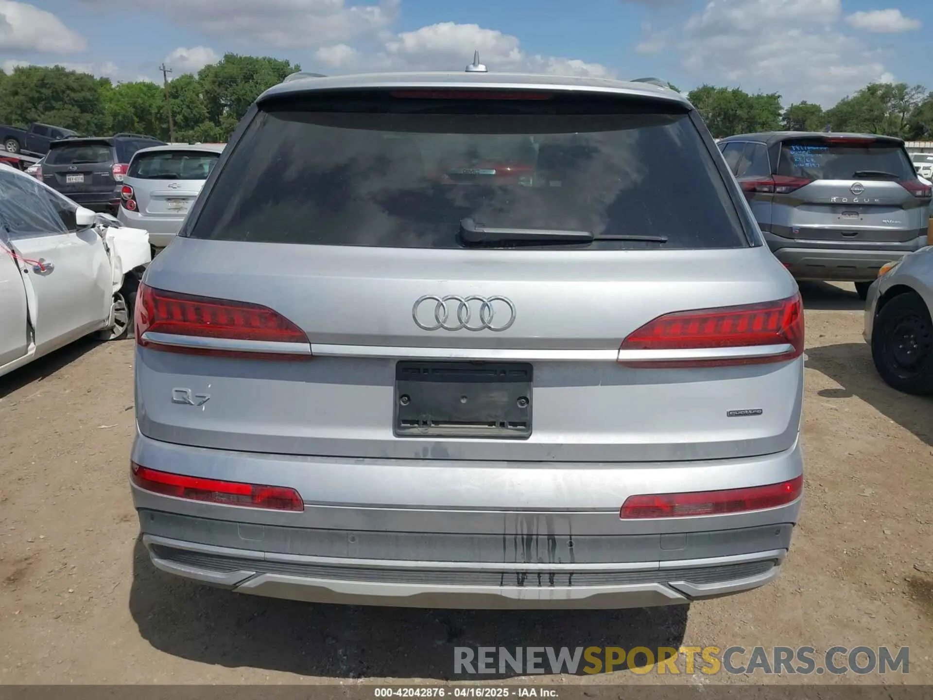 16 Photograph of a damaged car WA1LJBF73MD035506 AUDI Q7 2021
