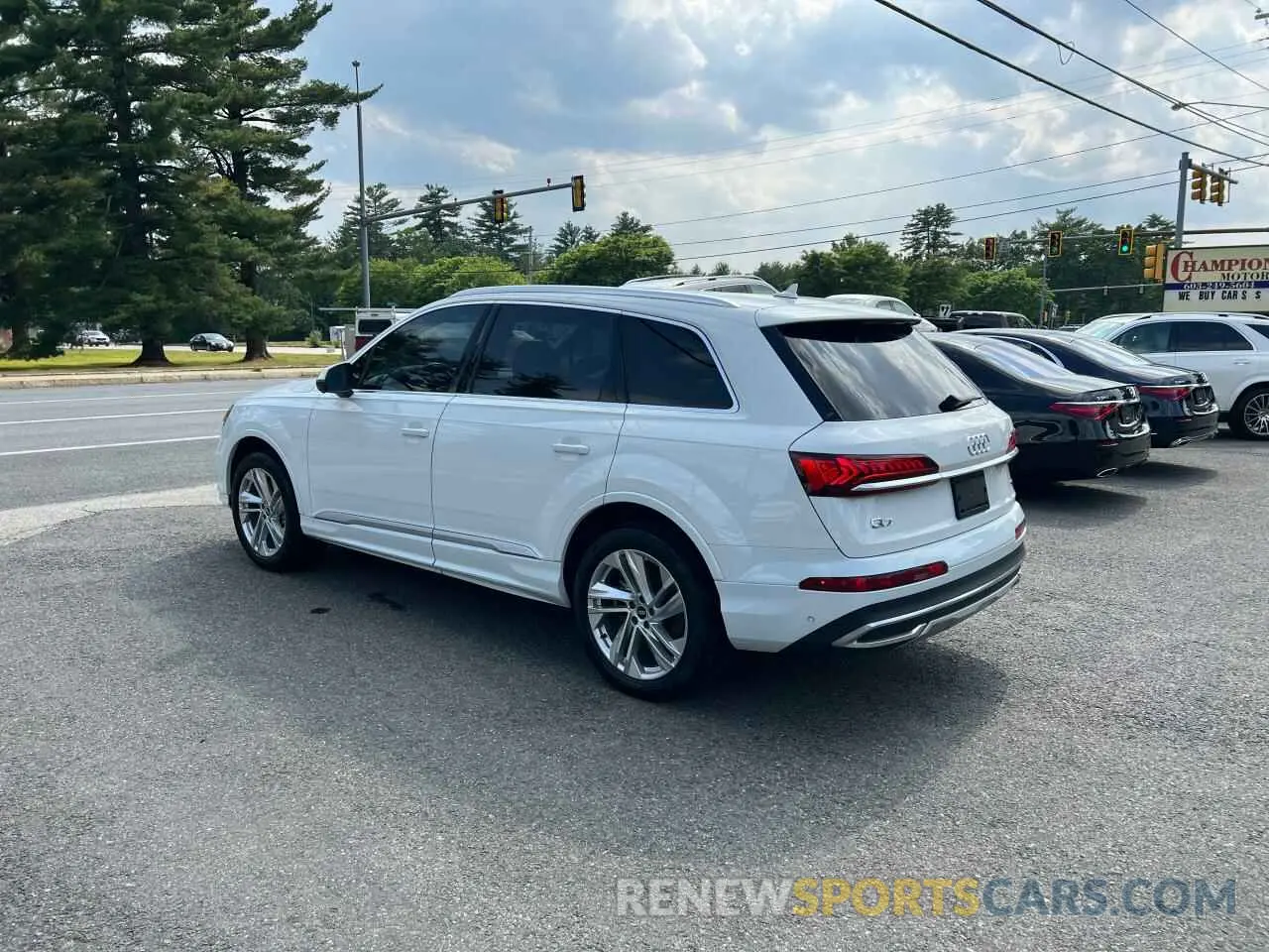 3 Photograph of a damaged car WA1LXAF70MD014010 AUDI Q7 2021