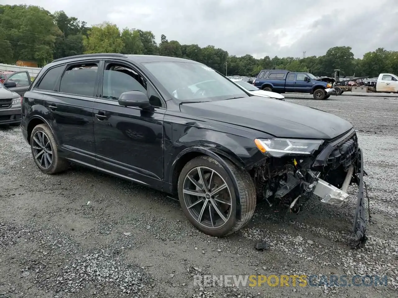 4 Photograph of a damaged car WA1LXAF70MD035519 AUDI Q7 2021