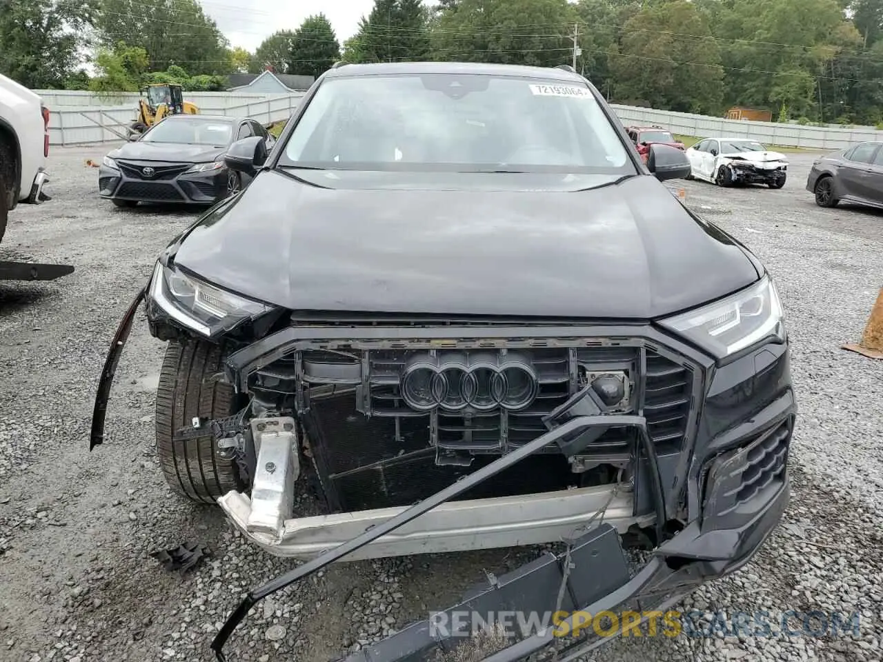 5 Photograph of a damaged car WA1LXAF70MD035519 AUDI Q7 2021