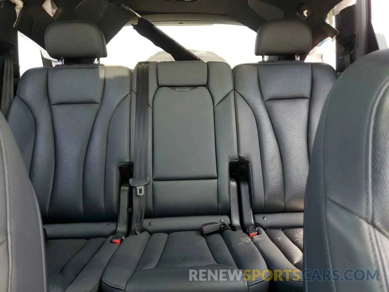 10 Photograph of a damaged car WA1LXAF71MD011410 AUDI Q7 2021