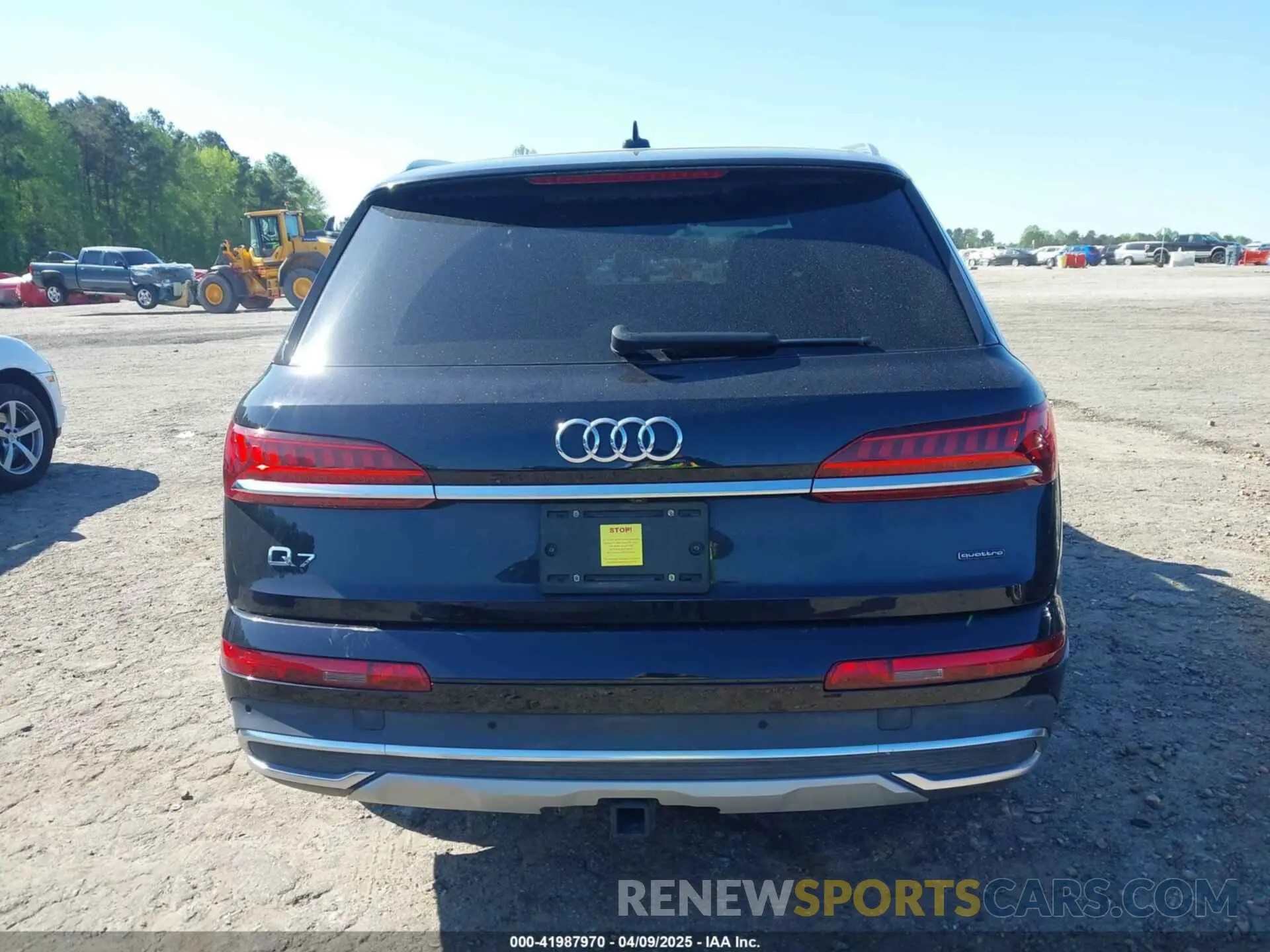 16 Photograph of a damaged car WA1LXAF71MD037845 AUDI Q7 2021