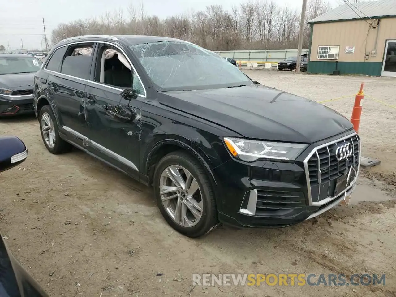 4 Photograph of a damaged car WA1LXAF74MD020117 AUDI Q7 2021