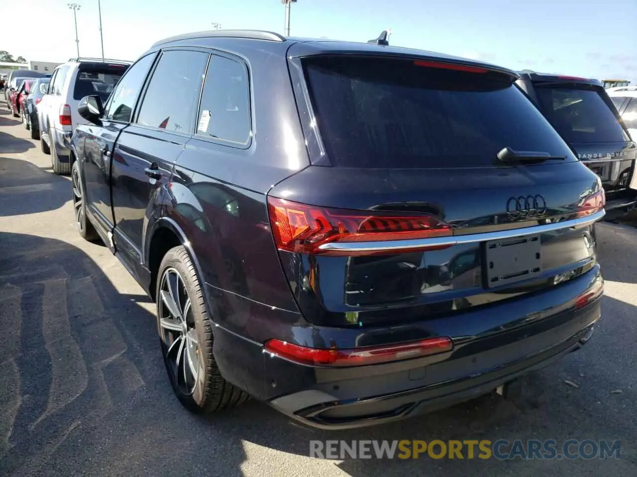 3 Photograph of a damaged car WA1LXAF74MD023387 AUDI Q7 2021