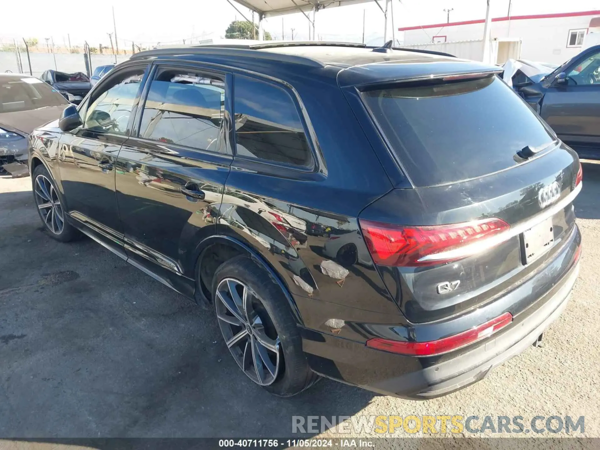 3 Фотография поврежденного автомобиля WA1LXAF74MD031554 AUDI Q7 2021
