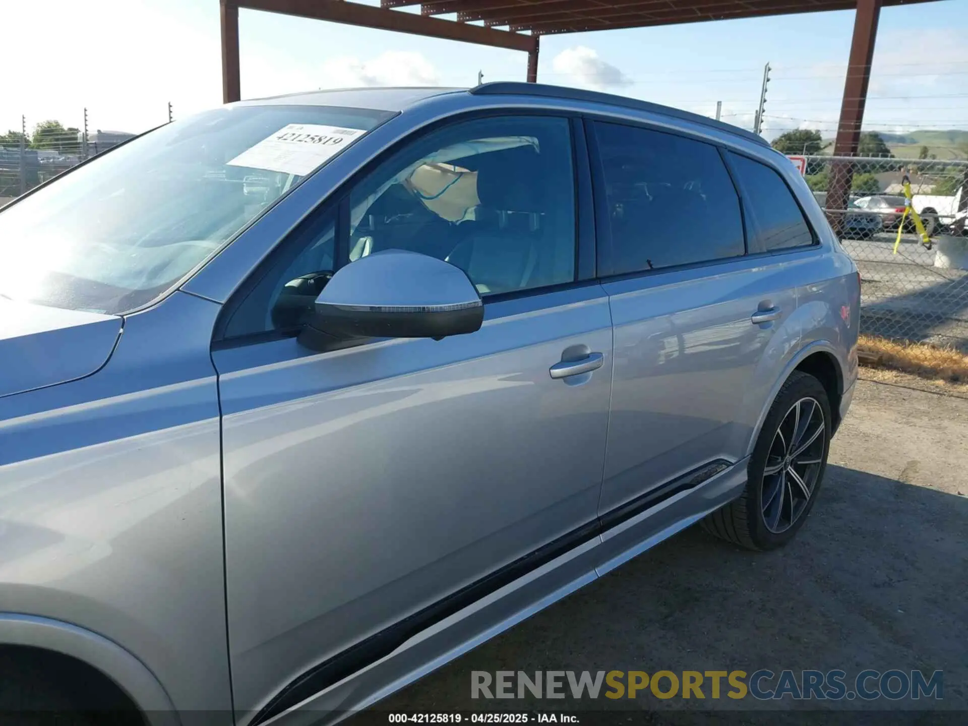 14 Фотография поврежденного автомобиля WA1LXAF74MD036771 AUDI Q7 2021