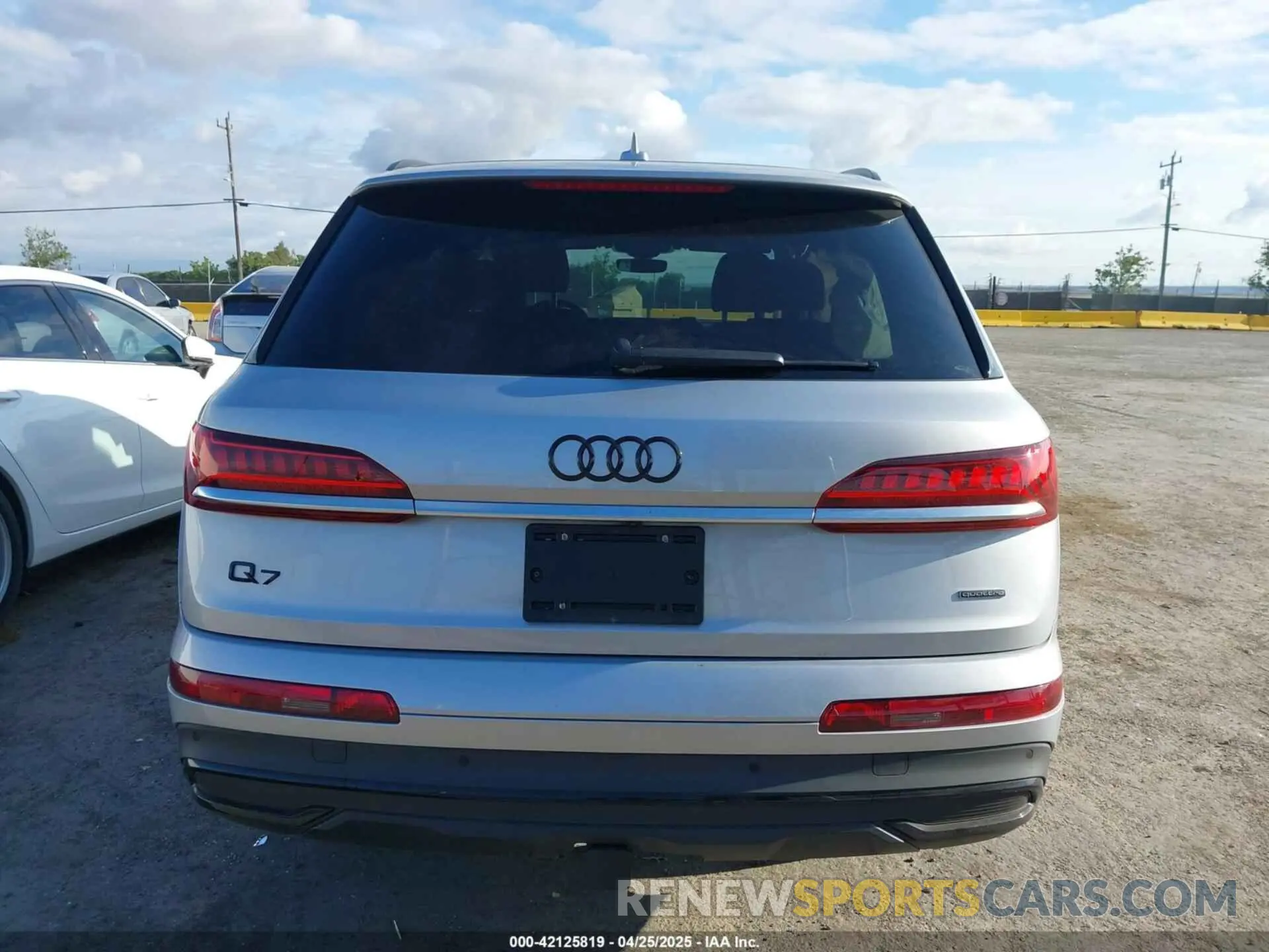 16 Фотография поврежденного автомобиля WA1LXAF74MD036771 AUDI Q7 2021
