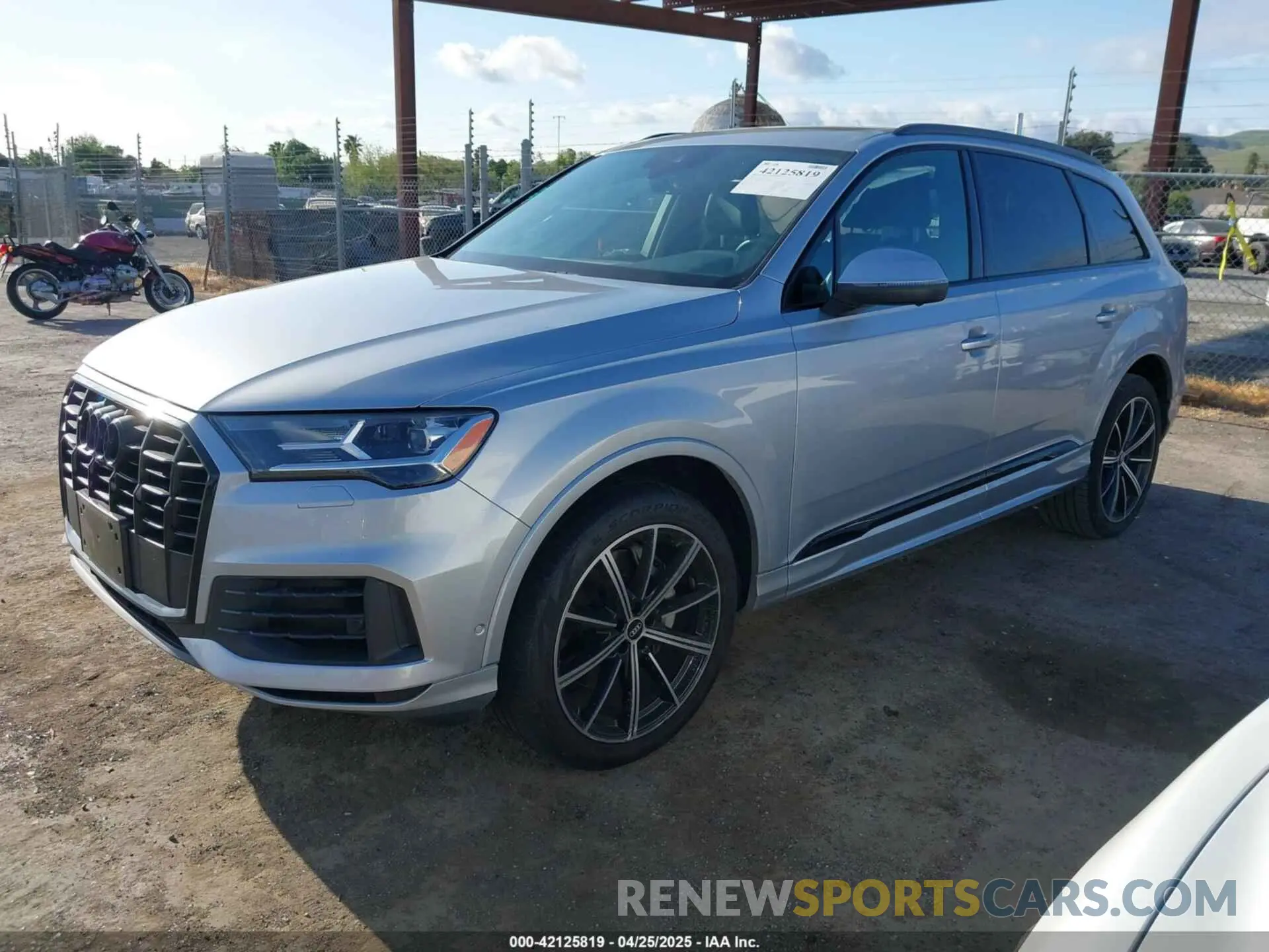 2 Фотография поврежденного автомобиля WA1LXAF74MD036771 AUDI Q7 2021
