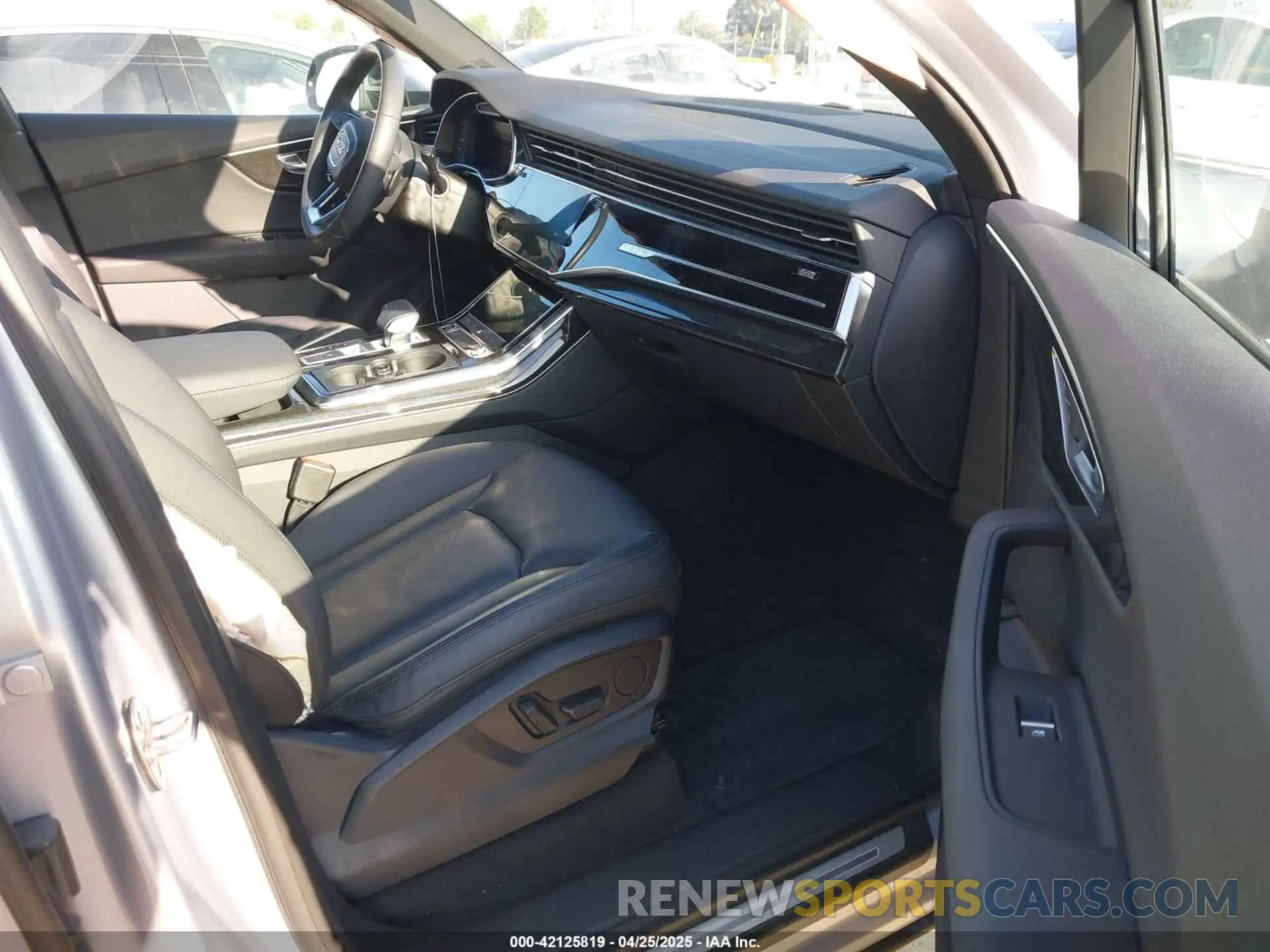 5 Фотография поврежденного автомобиля WA1LXAF74MD036771 AUDI Q7 2021
