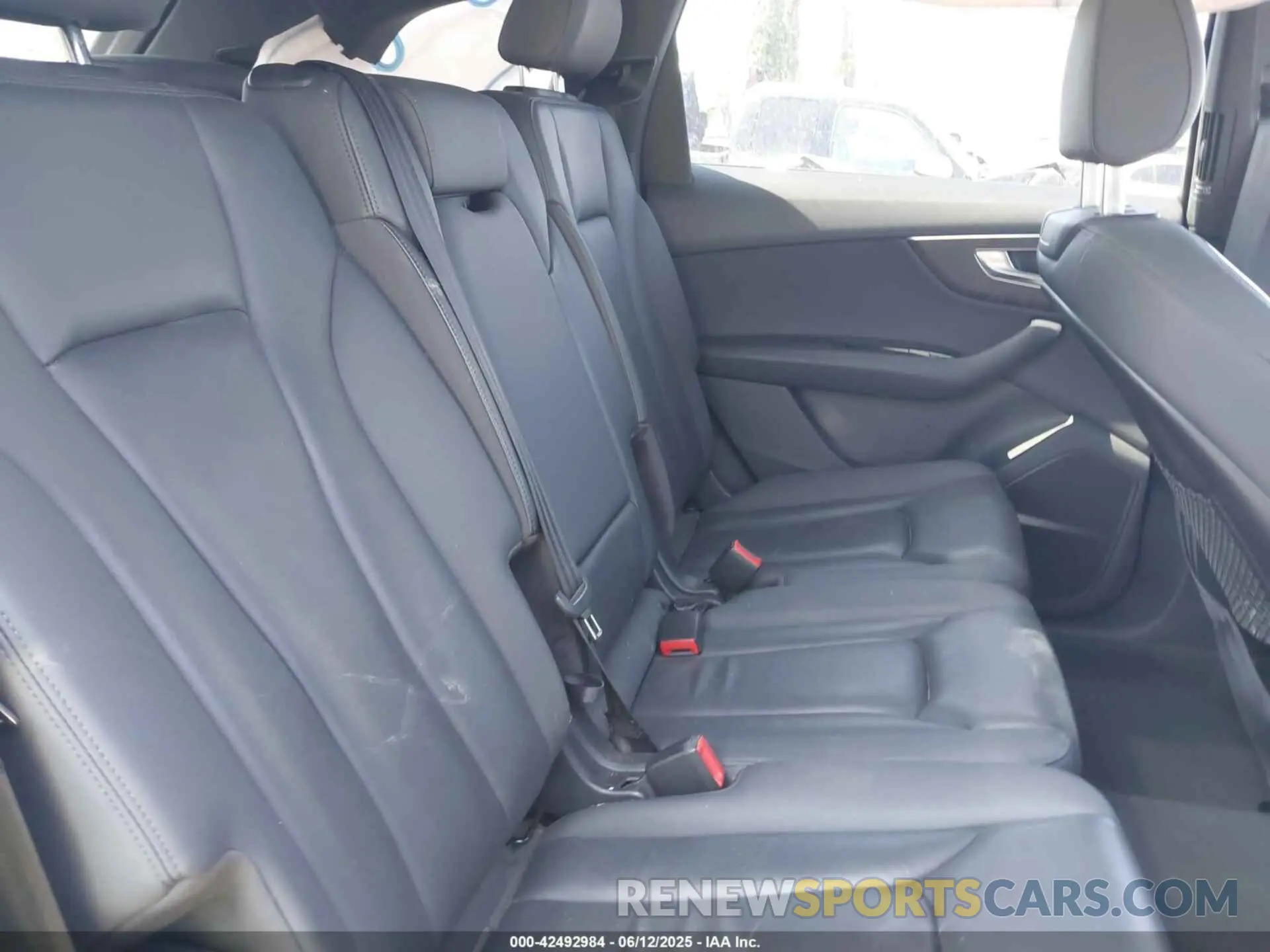 8 Фотография поврежденного автомобиля WA1LXAF75MD013368 AUDI Q7 2021