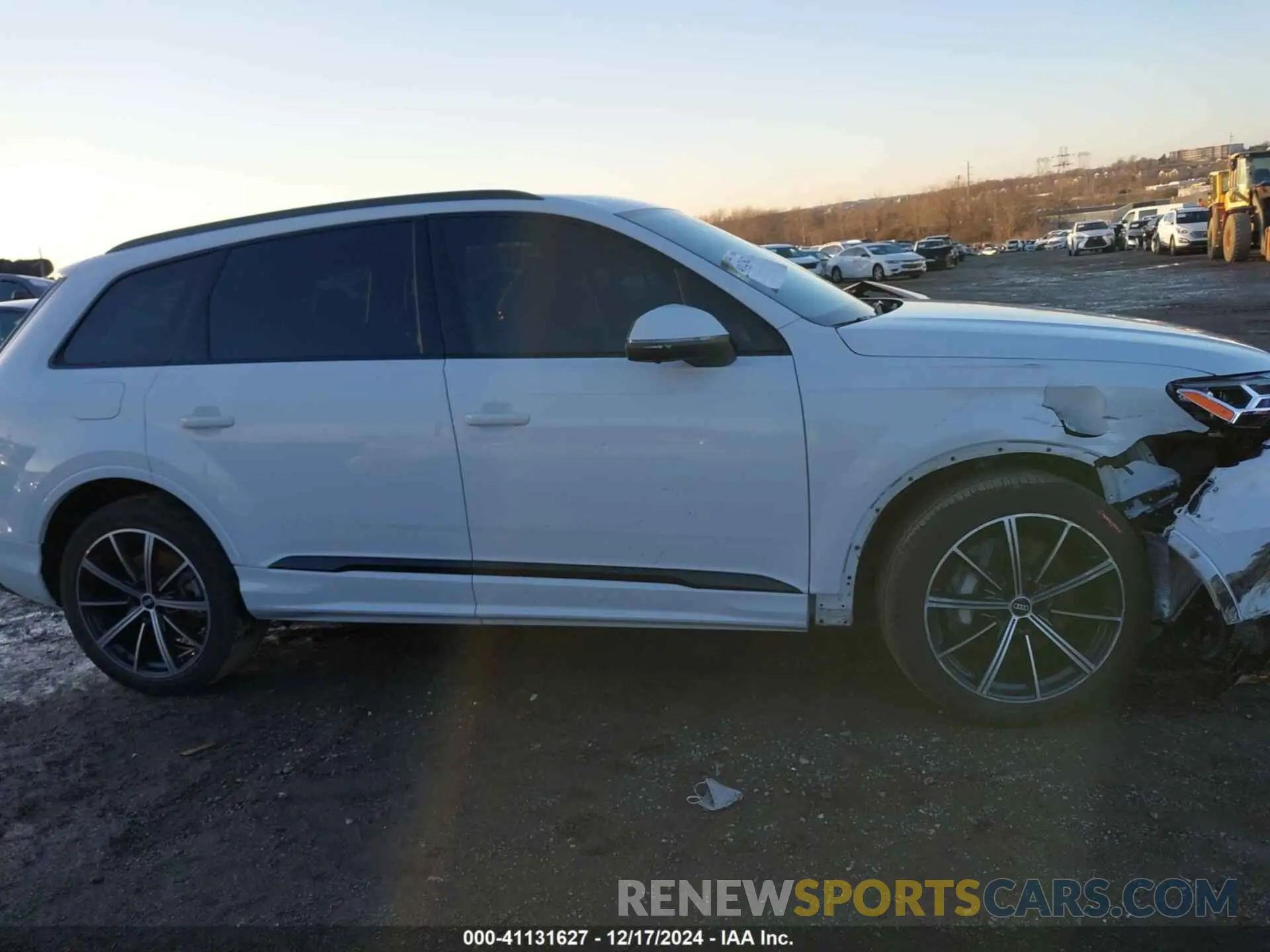 13 Фотография поврежденного автомобиля WA1LXAF75MD020465 AUDI Q7 2021