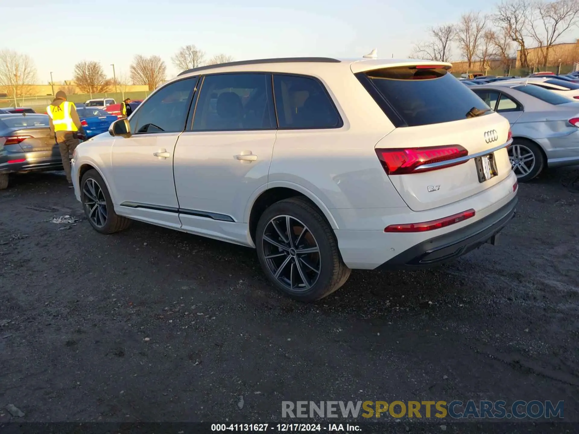 3 Фотография поврежденного автомобиля WA1LXAF75MD020465 AUDI Q7 2021
