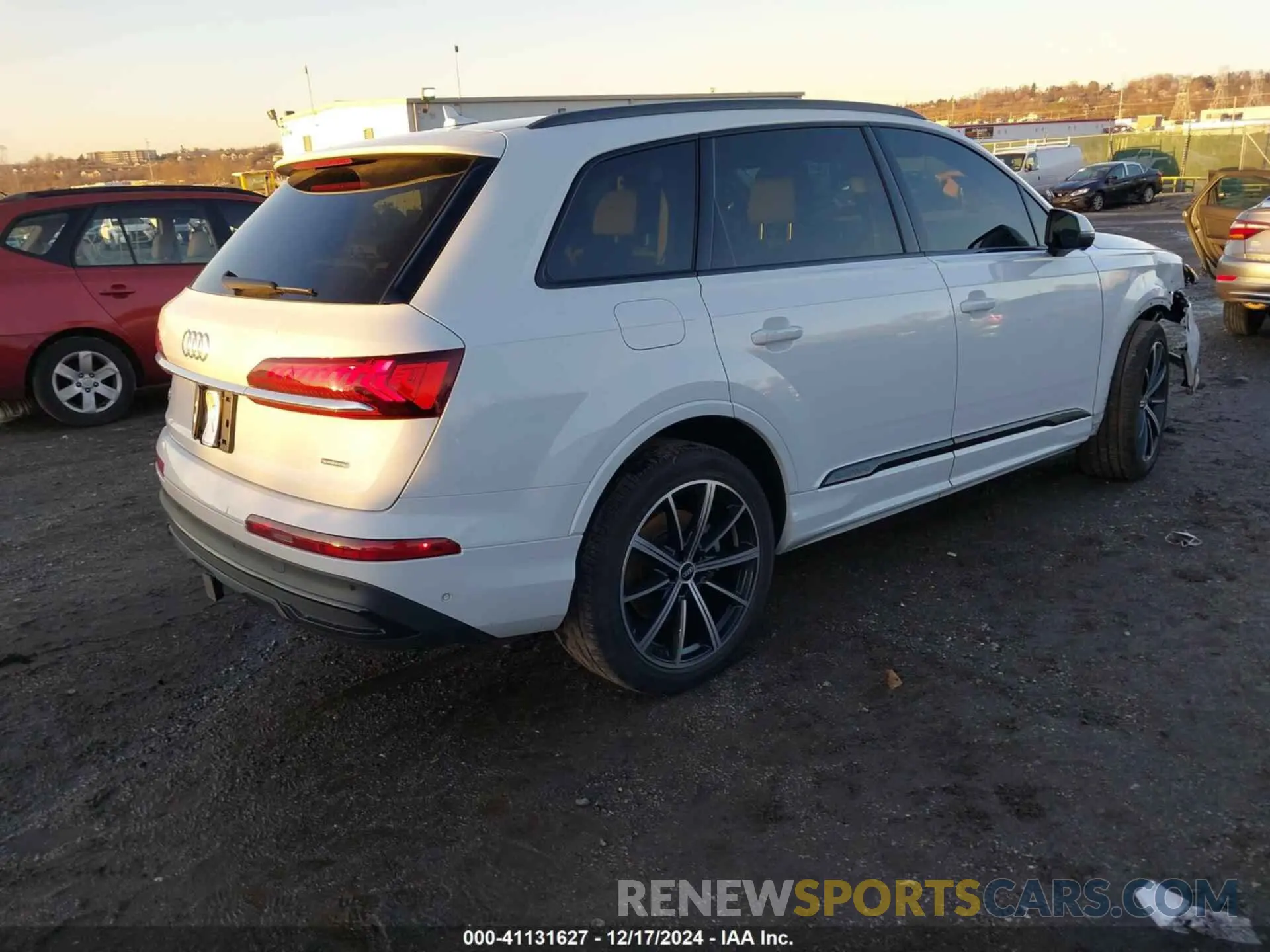 4 Фотография поврежденного автомобиля WA1LXAF75MD020465 AUDI Q7 2021