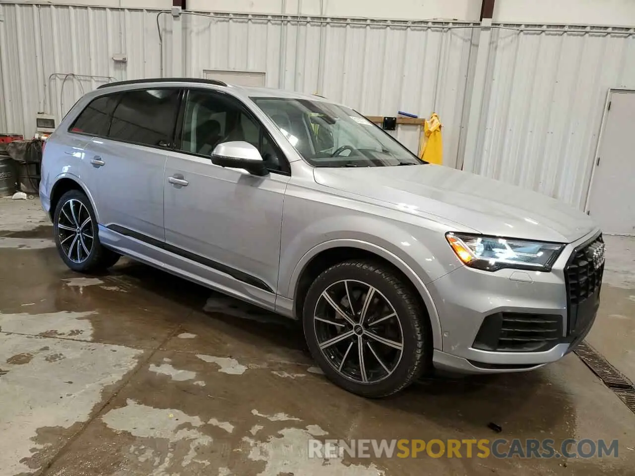 4 Photograph of a damaged car WA1LXAF76MD027280 AUDI Q7 2021