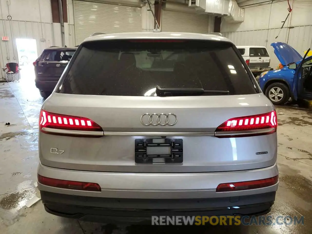 6 Photograph of a damaged car WA1LXAF76MD027280 AUDI Q7 2021