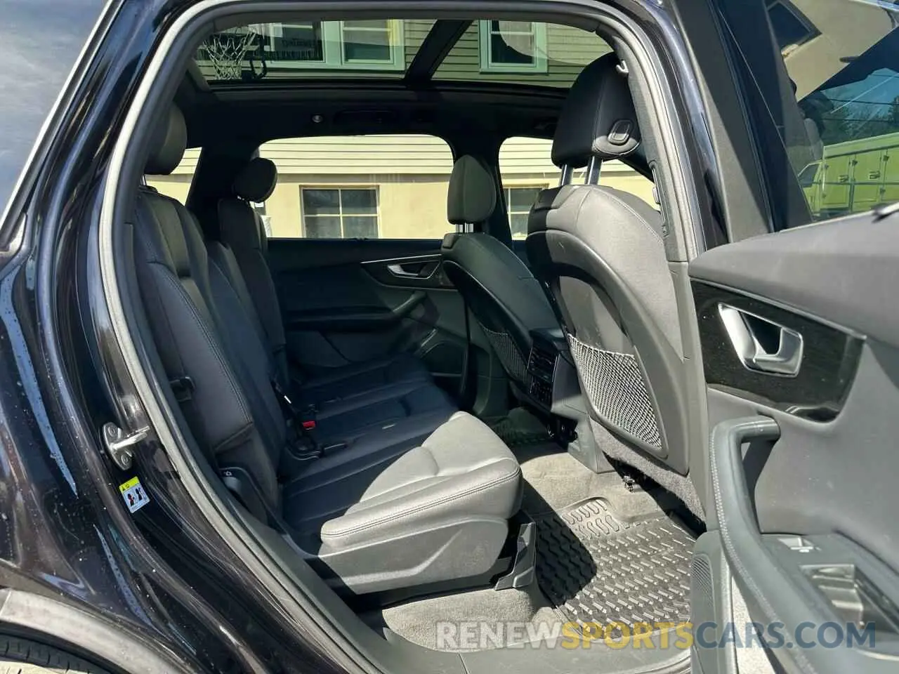 8 Фотография поврежденного автомобиля WA1LXAF79MD000493 AUDI Q7 2021