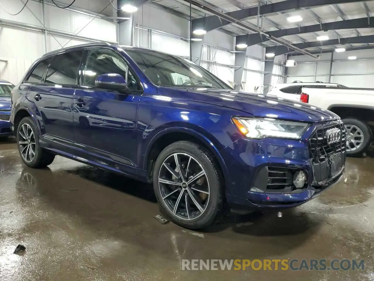 4 Photograph of a damaged car WA1LXAF79MD014507 AUDI Q7 2021