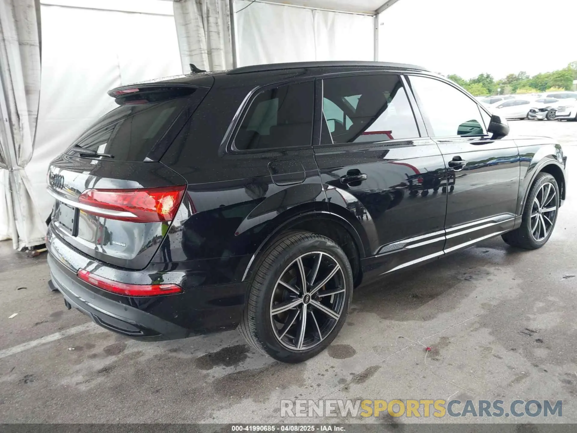 4 Photograph of a damaged car WA1LXAF7XMD040517 AUDI Q7 2021