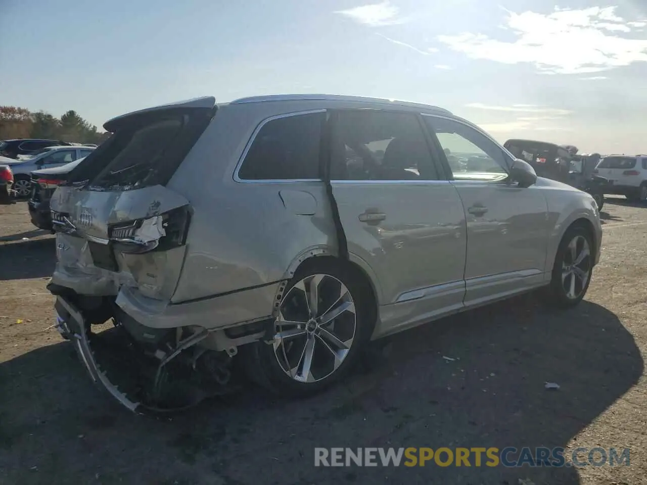3 Photograph of a damaged car WA1VXAF71MD014316 AUDI Q7 2021