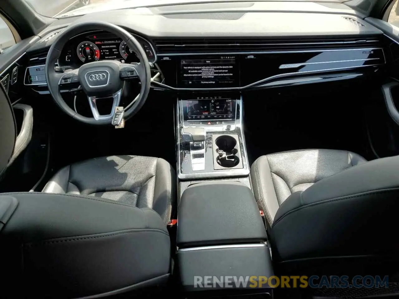 8 Photograph of a damaged car WA1VXAF72MD013689 AUDI Q7 2021