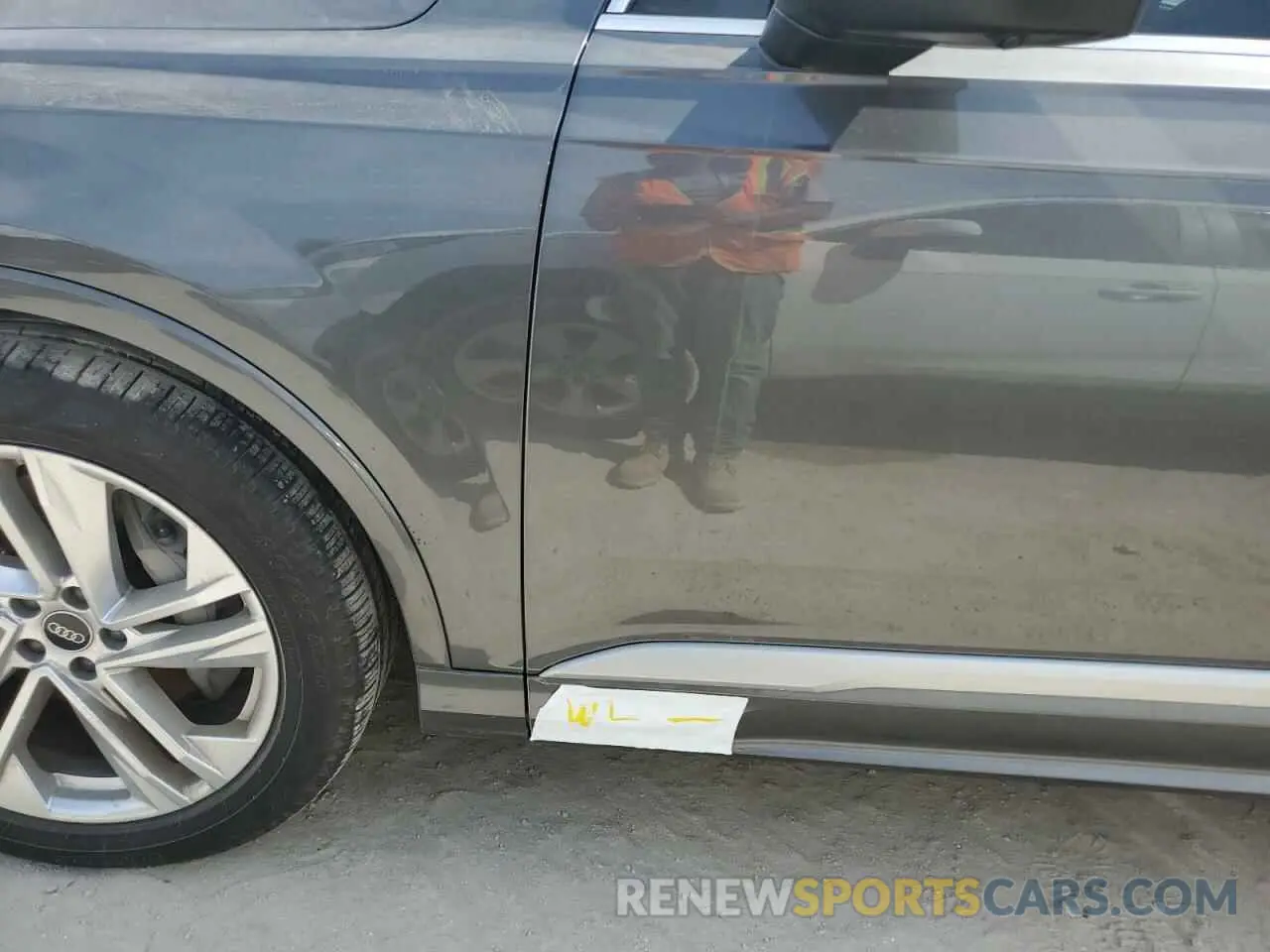 13 Фотография поврежденного автомобиля WA1VXAF7XMD028117 AUDI Q7 2021