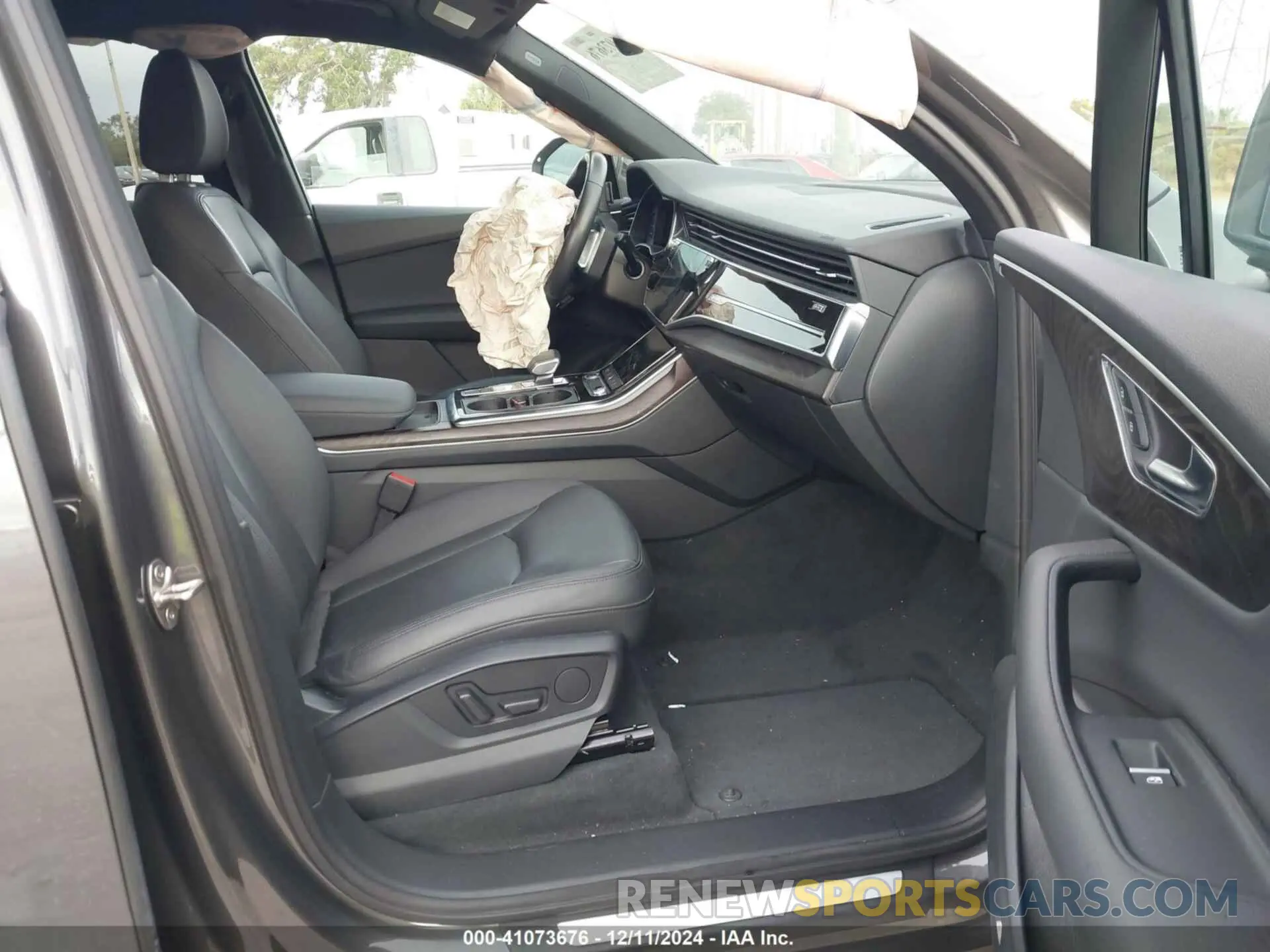 5 Photograph of a damaged car WA1LJBF70ND000892 AUDI Q7 2022