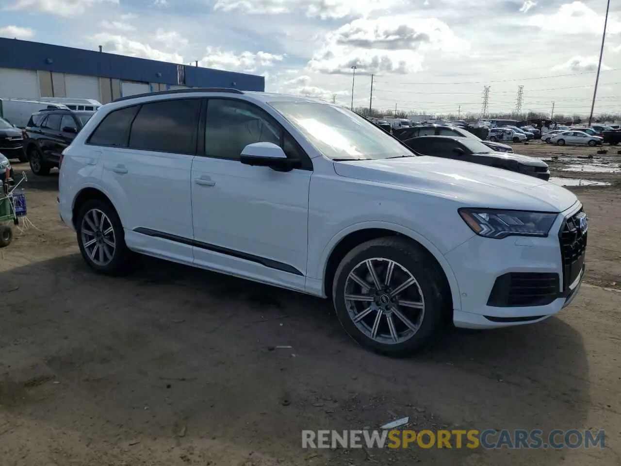 4 Photograph of a damaged car WA1LJBF7XND006179 AUDI Q7 2022