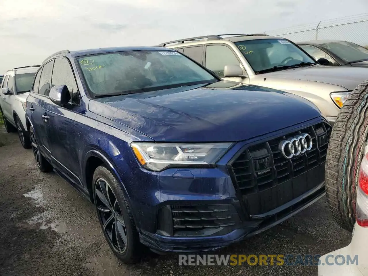 4 Photograph of a damaged car WA1LXBF73ND016079 AUDI Q7 2022