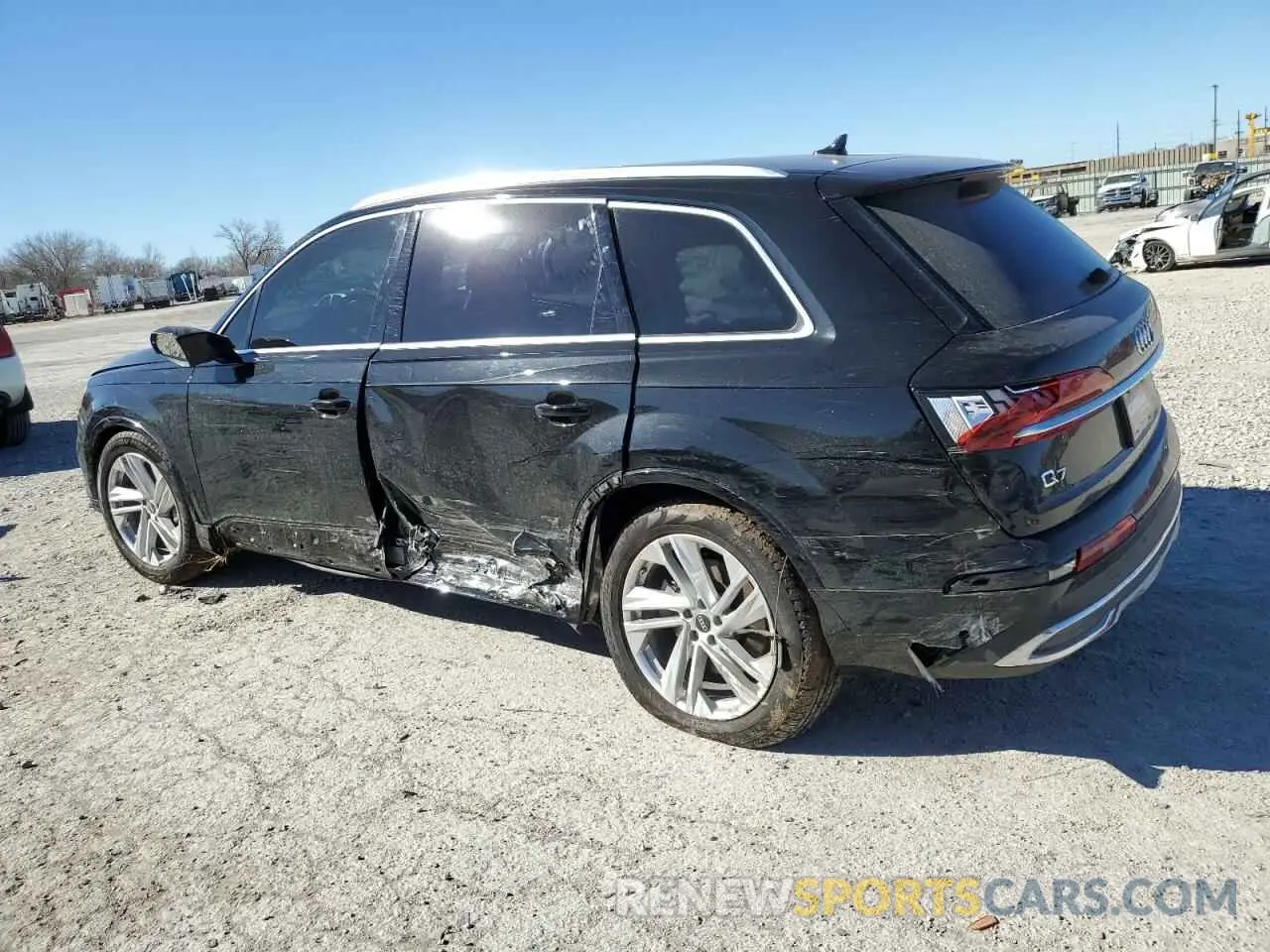 2 Photograph of a damaged car WA1LXBF73ND021055 AUDI Q7 2022