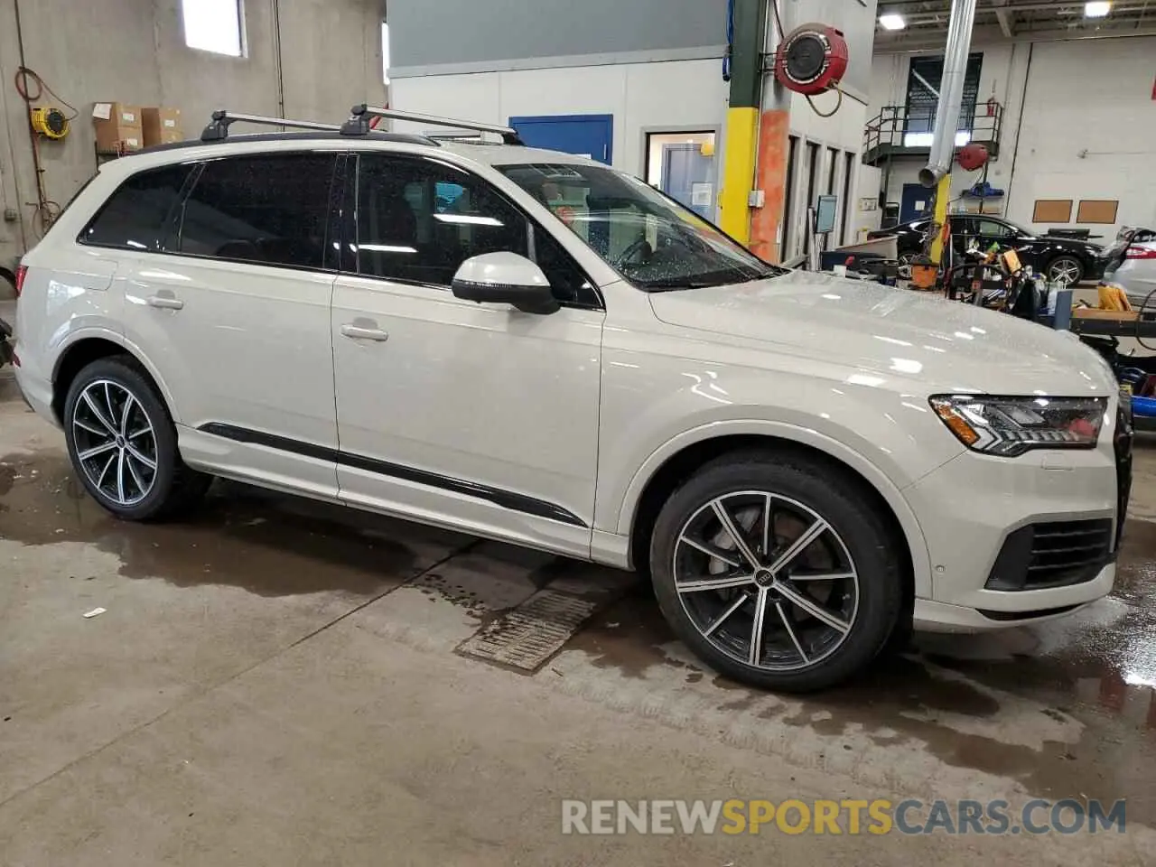 4 Photograph of a damaged car WA1LXBF74ND007908 AUDI Q7 2022