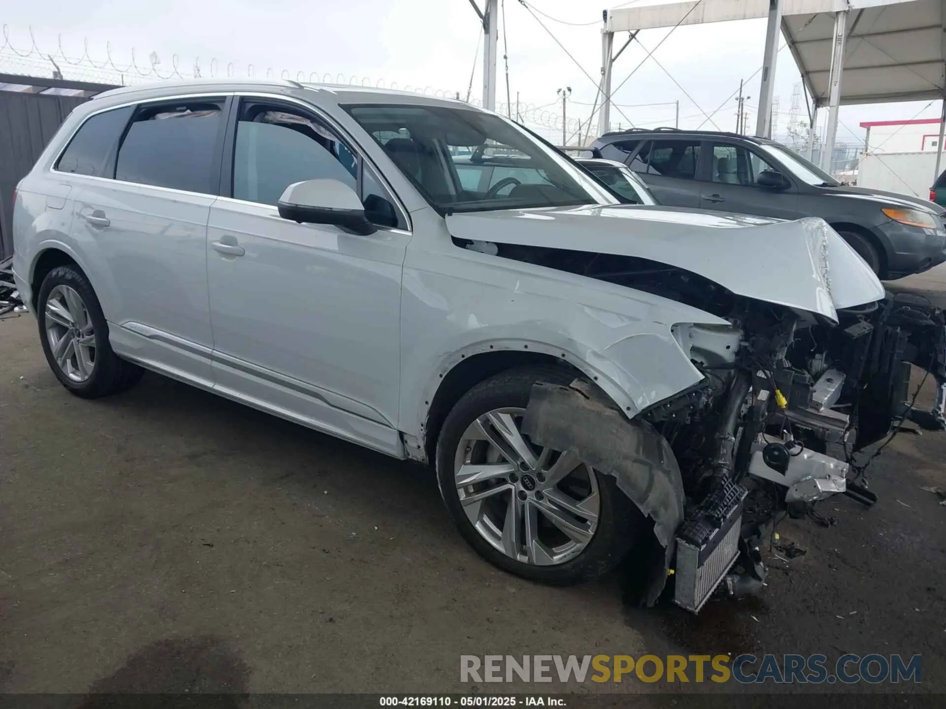 1 Photograph of a damaged car WA1LXBF75ND022305 AUDI Q7 2022