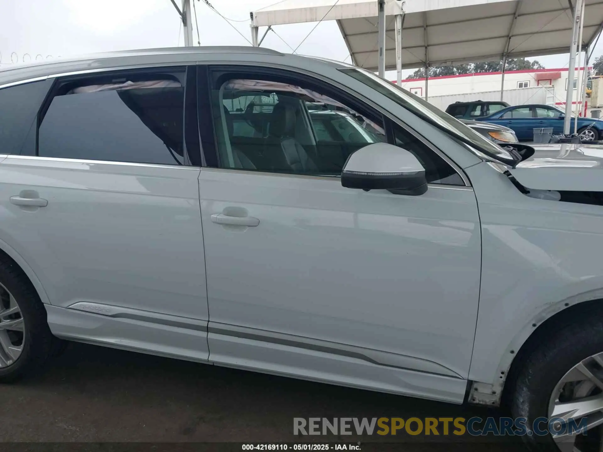 13 Photograph of a damaged car WA1LXBF75ND022305 AUDI Q7 2022