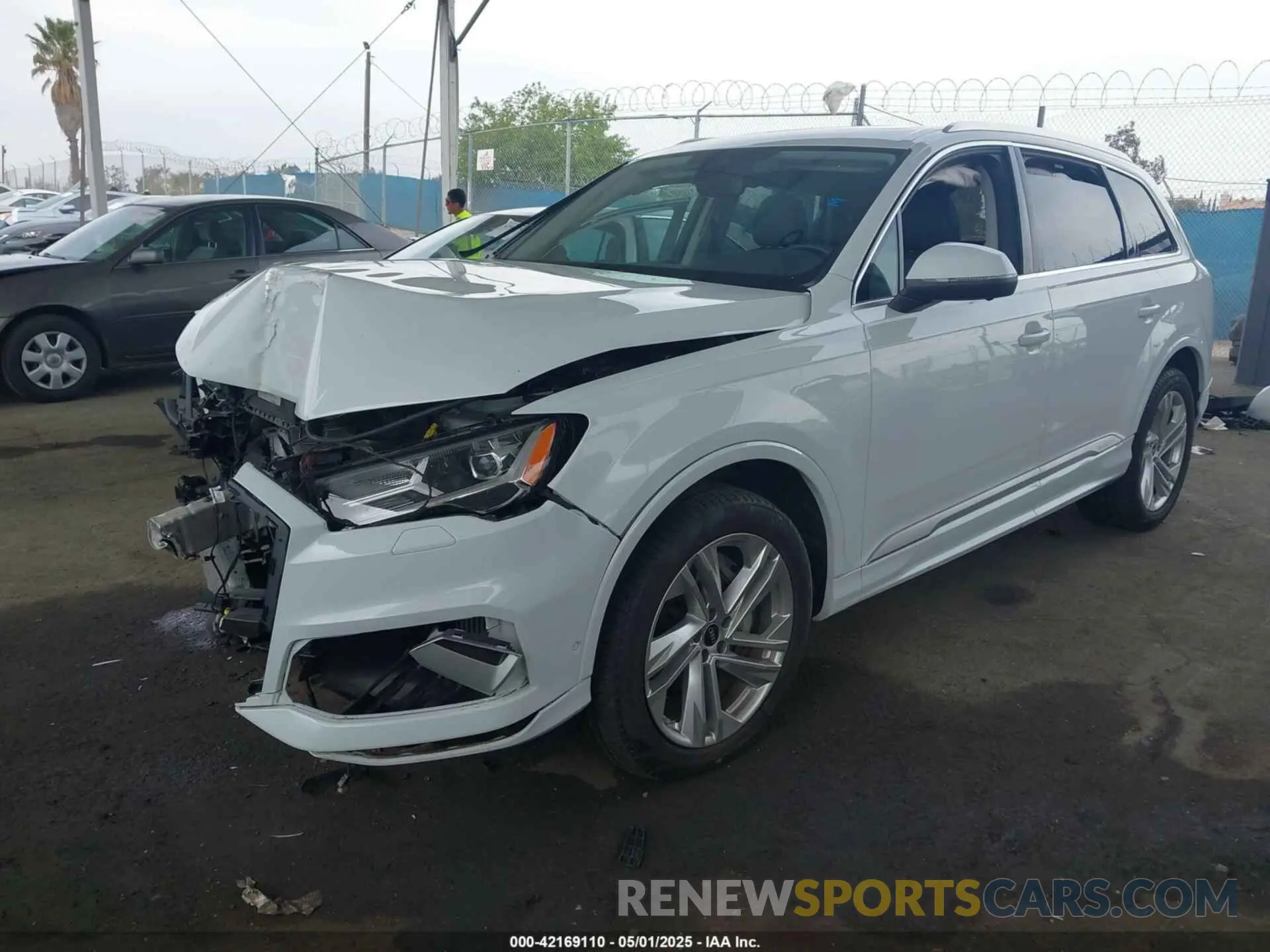 2 Photograph of a damaged car WA1LXBF75ND022305 AUDI Q7 2022