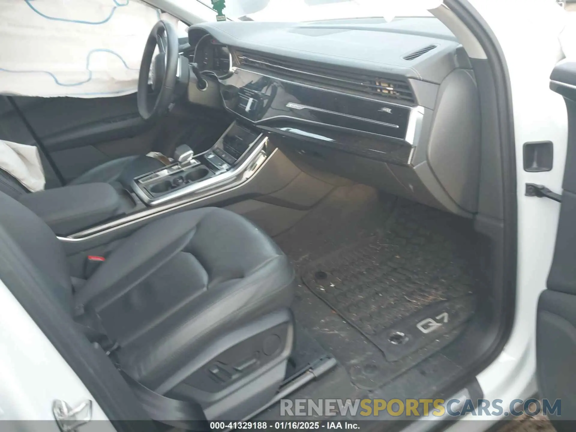 5 Photograph of a damaged car WA1AXBF79PD016551 AUDI Q7 2023