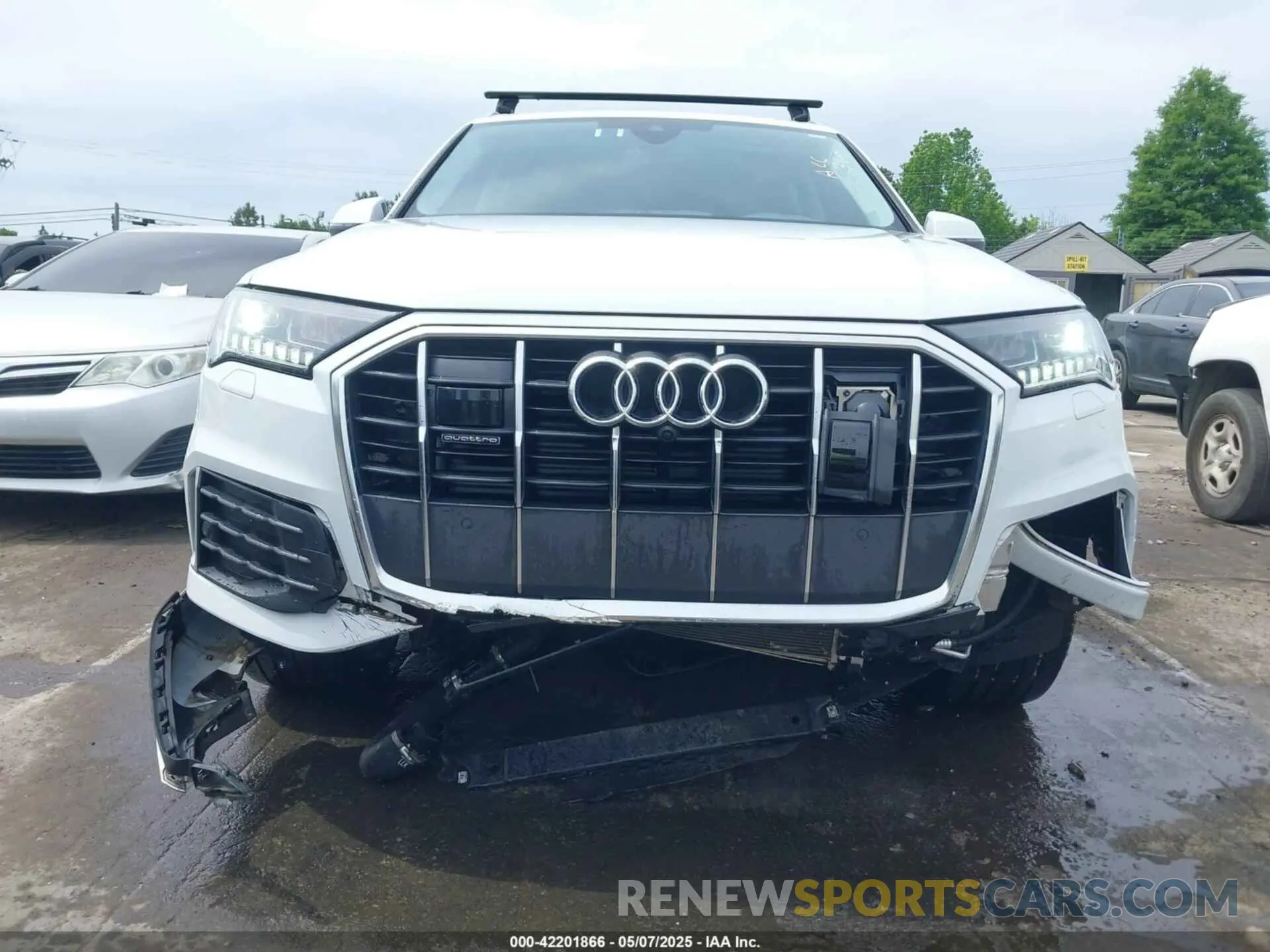 6 Photograph of a damaged car WA1LCBF71PD019481 AUDI Q7 2023