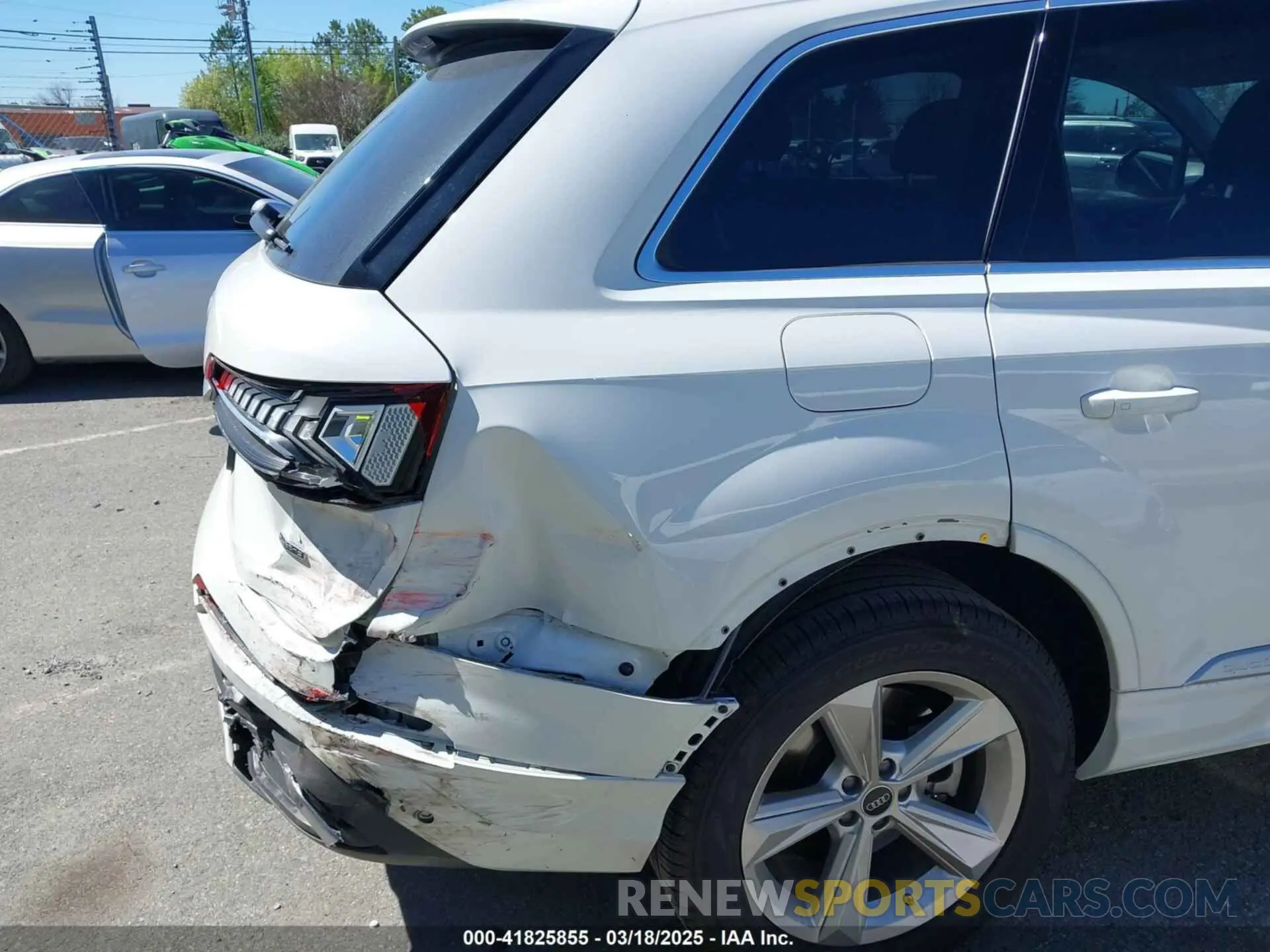 18 Фотография поврежденного автомобиля WA1LCBF72PD031042 AUDI Q7 2023