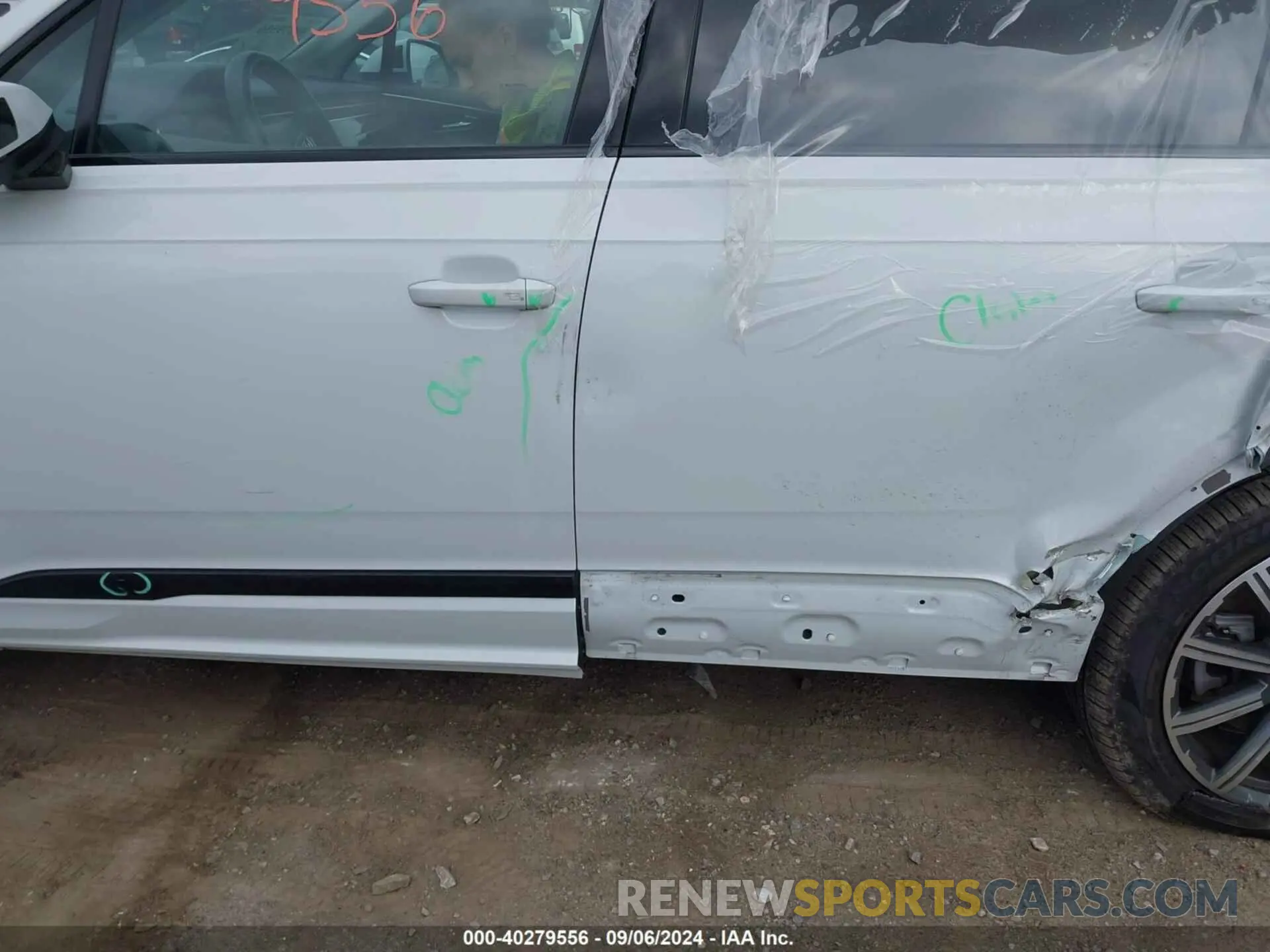 14 Photograph of a damaged car WA1LCBF74PD008040 AUDI Q7 2023