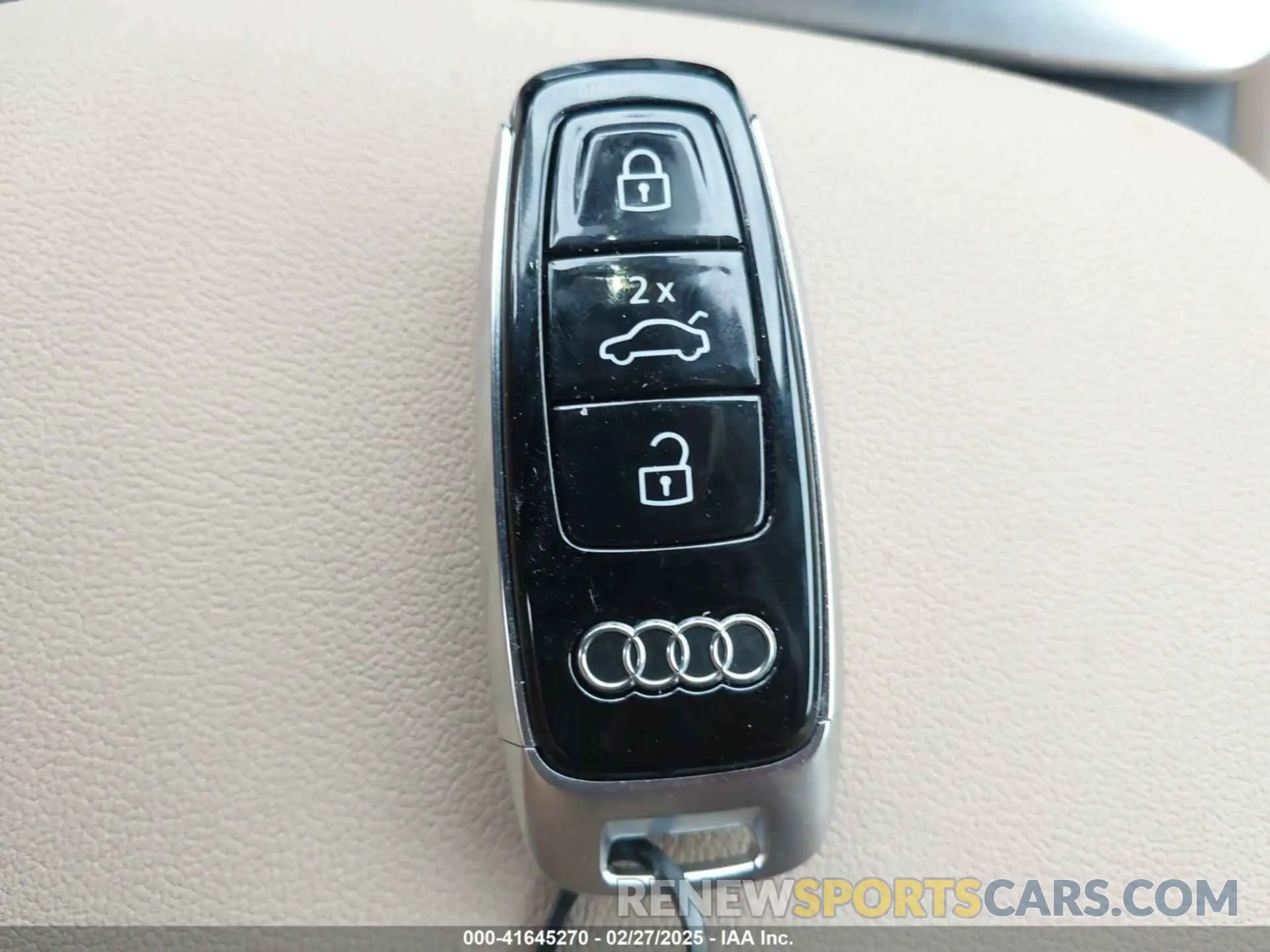 11 Фотография поврежденного автомобиля WA1LCBF77PD022093 AUDI Q7 2023