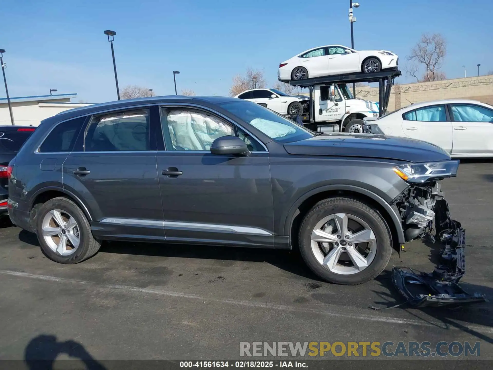14 Photograph of a damaged car WA1LCBF78PD005612 AUDI Q7 2023