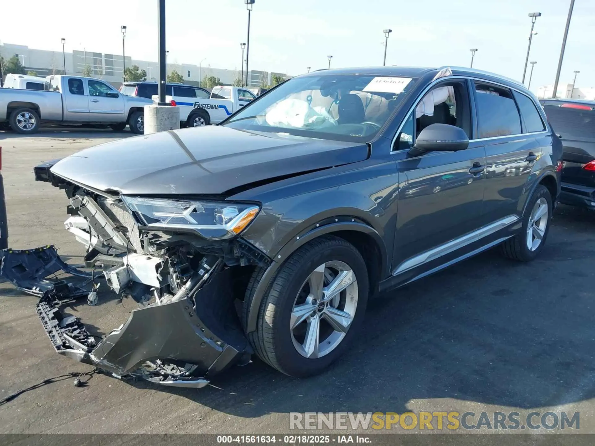 2 Photograph of a damaged car WA1LCBF78PD005612 AUDI Q7 2023